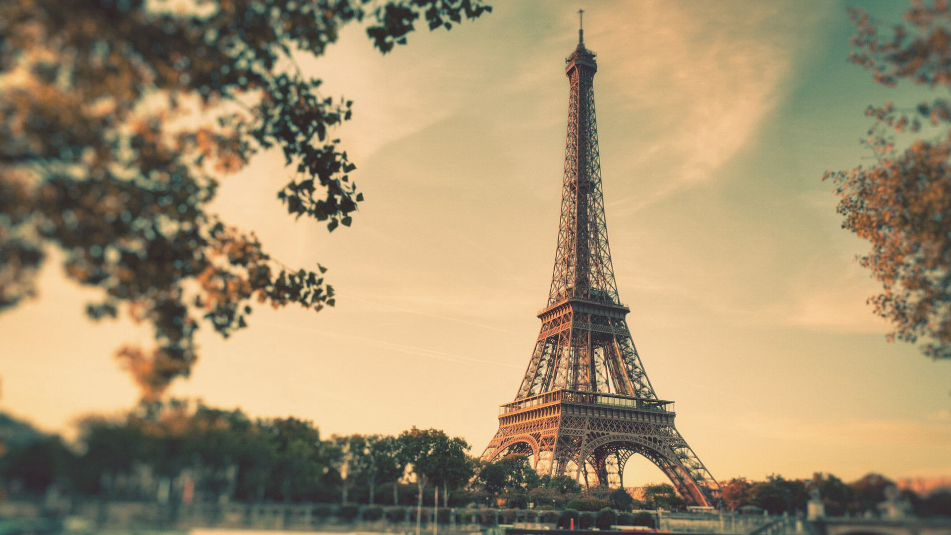 Vintage Desktop Wallpaper - Eiffel Tower , HD Wallpaper & Backgrounds