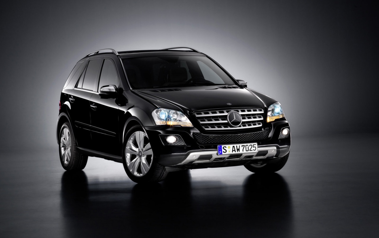 Mercedes Ml Front Wallpapers - 2015 Black Mercedes Benz M Class , HD Wallpaper & Backgrounds