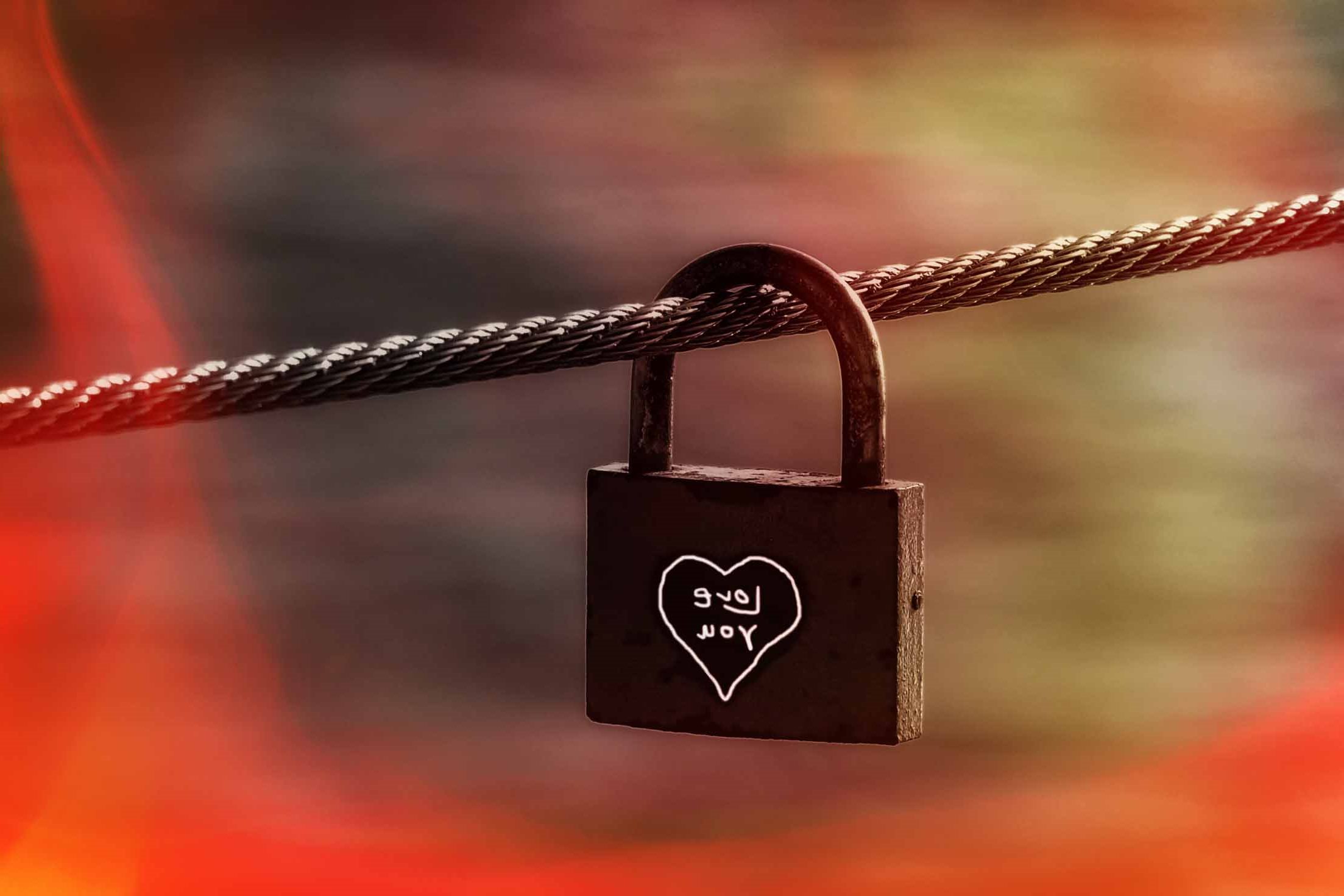 Love Heart Draw In Lock Styish Love Wallpaper - Love , HD Wallpaper & Backgrounds