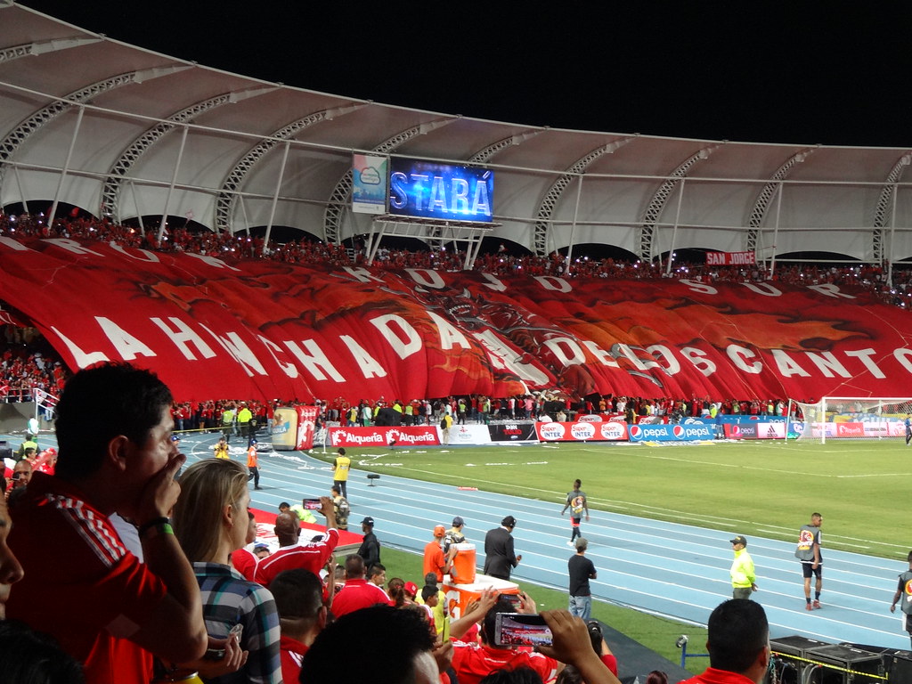 La Hinchada De Los Cantos - Soccer-specific Stadium , HD Wallpaper & Backgrounds