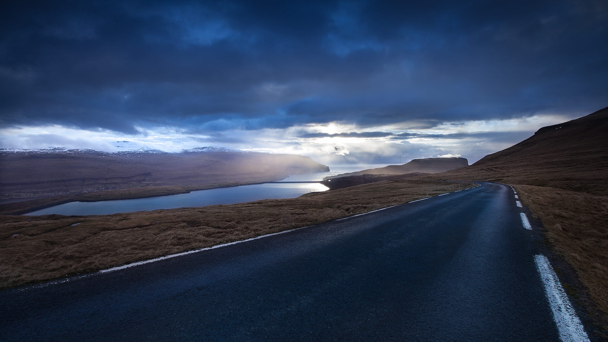 Faroe Islands, Clouds, Mountains, Faroes, Road, Highway, - Faroe Islands Night , HD Wallpaper & Backgrounds