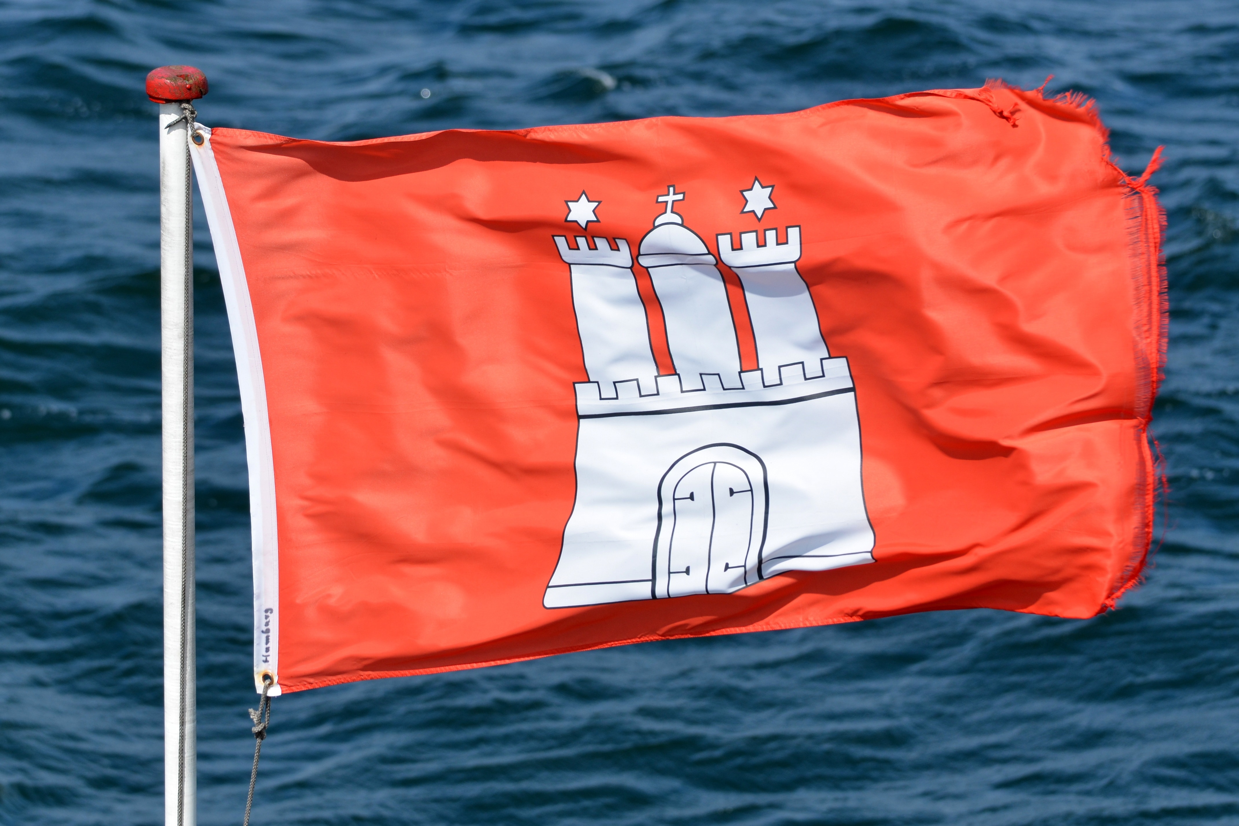 Download Original Image Online Crop - Hamburg Flag , HD Wallpaper & Backgrounds