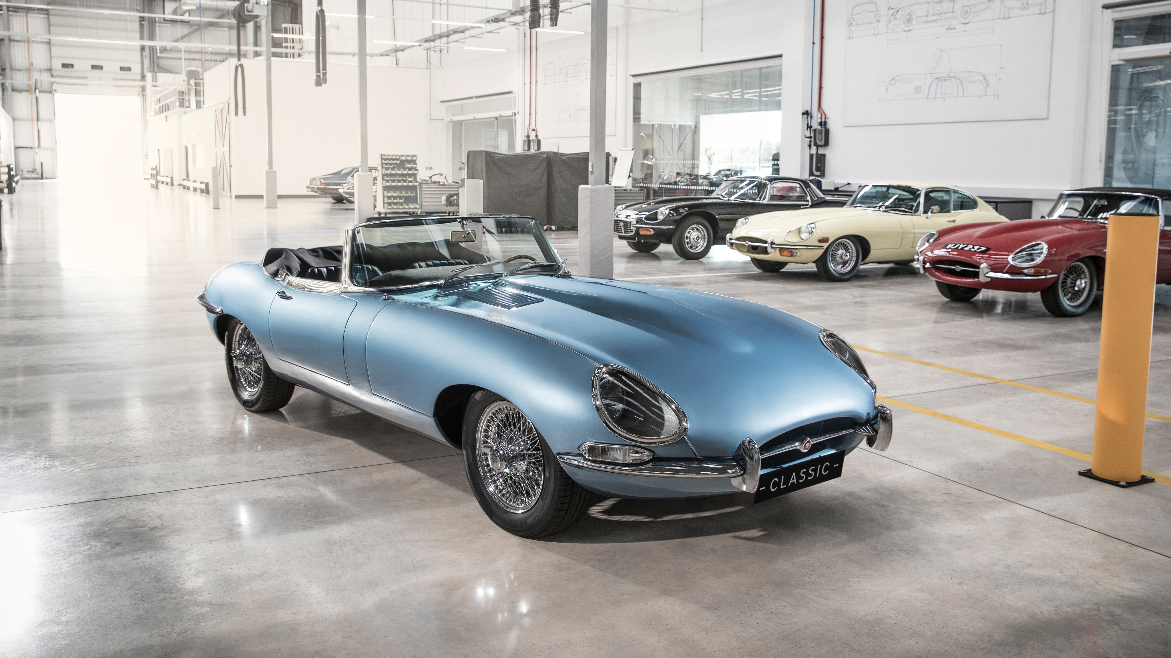 Jaguar E Type Hd Wallpaper - Jaguar E Type Zero Cost , HD Wallpaper & Backgrounds