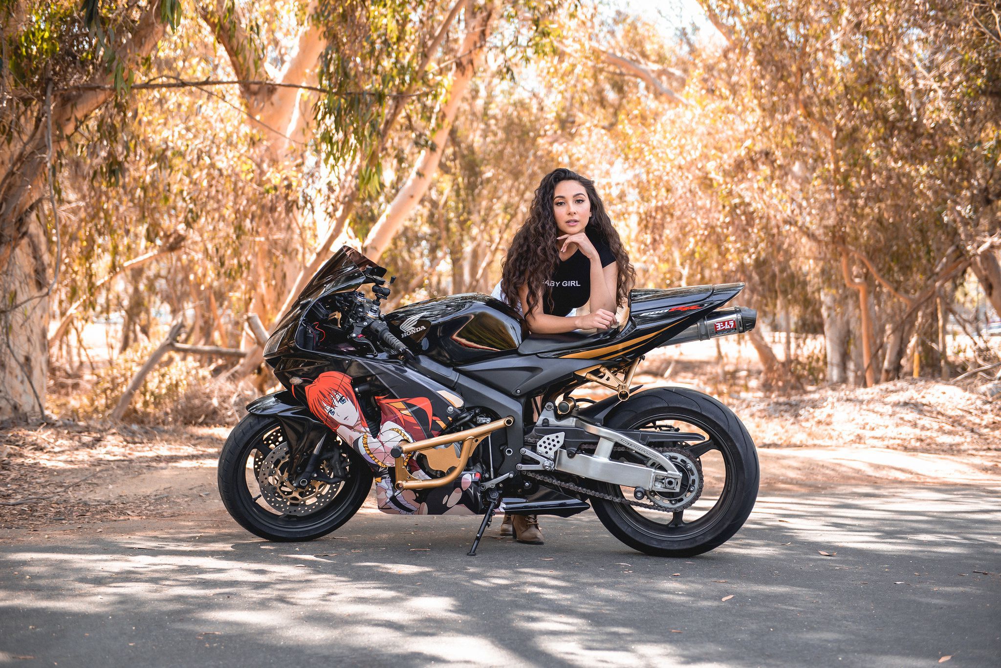 Brunette Girl On Honda Cbr600rr - Motorcycle , HD Wallpaper & Backgrounds