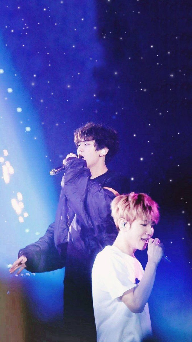 Exo Wallpaper On Twitter - Exo Chanbaek Love Shot , HD Wallpaper & Backgrounds