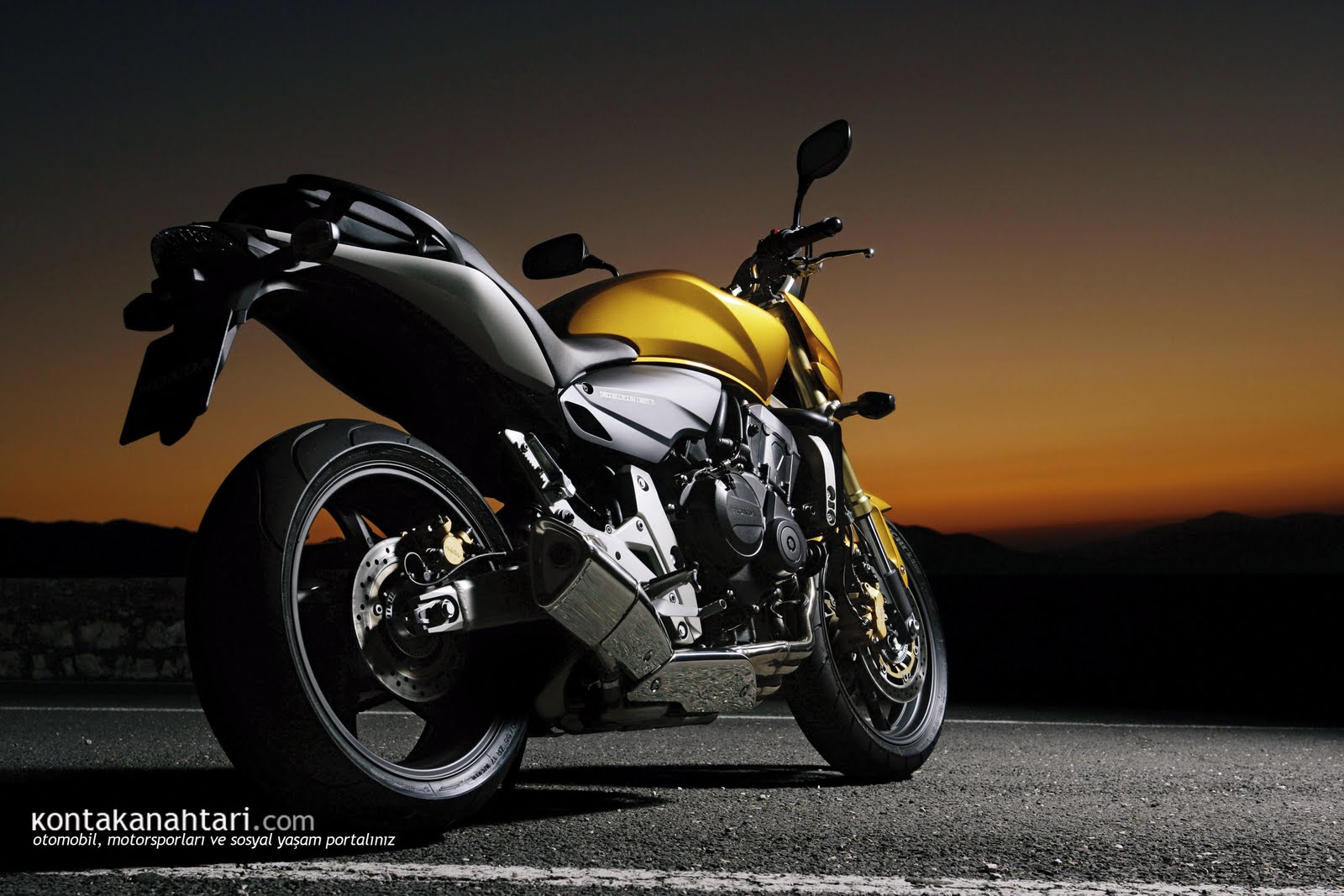 Honda Hornet Hd Wallpapers - Honda Hornet 600 2007 , HD Wallpaper & Backgrounds