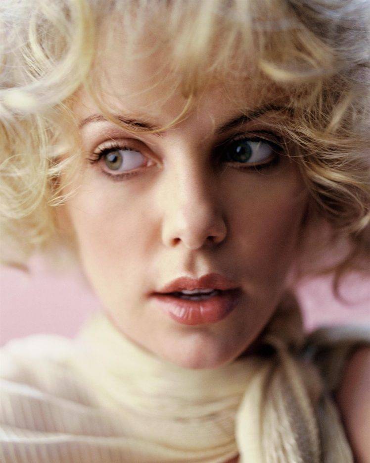 Blonde, Women, Actress, Charlize Theron, Face, Closeup - Charlize Theron Close Up , HD Wallpaper & Backgrounds