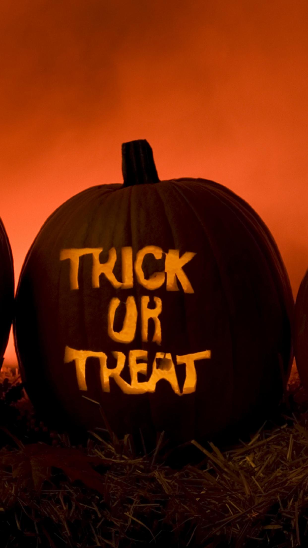 Halloween Trick Or Treat Wallpaper - Halloween Trick Or Treat , HD Wallpaper & Backgrounds