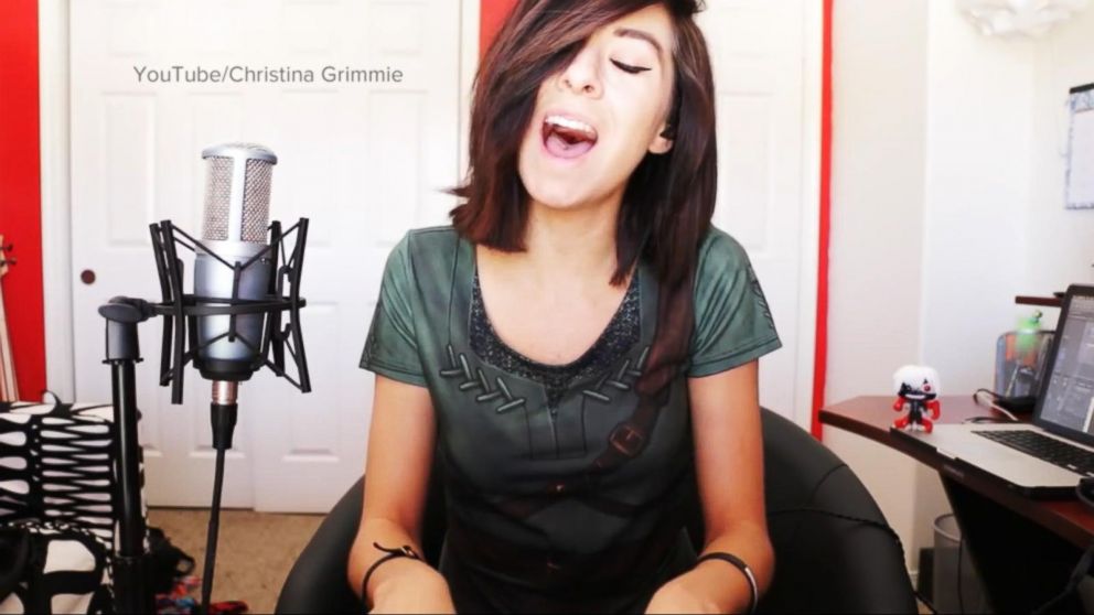 Sections - Christina Grimmie , HD Wallpaper & Backgrounds