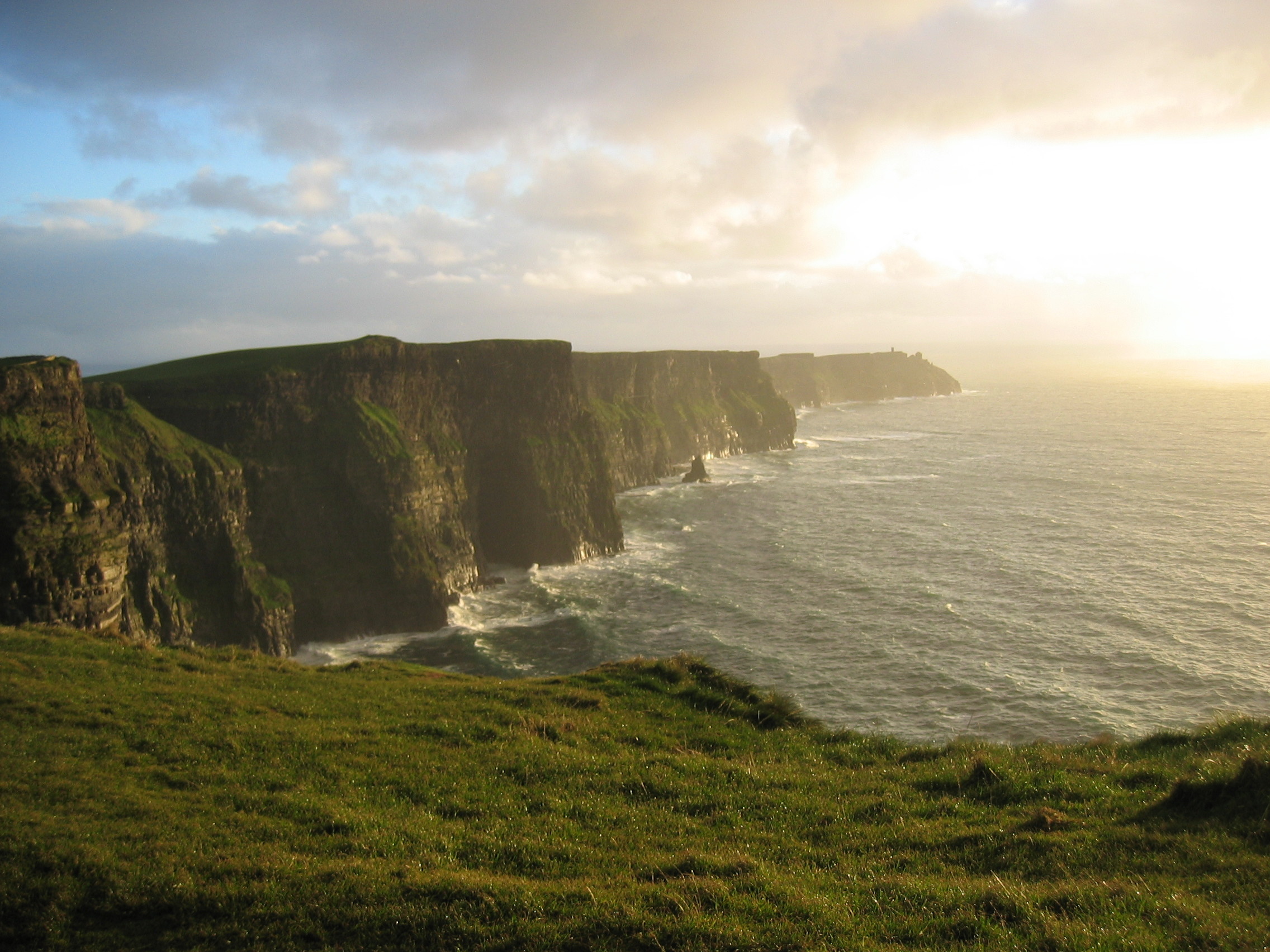 Amazing Cliffs Of Moher Wallpapers And Stock Photos - Lahinch Cliffs Of Moher , HD Wallpaper & Backgrounds