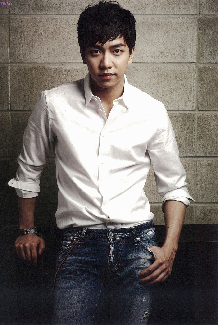Lee Seung Gi Images Concertphotobook Hd Wallpaper And - Lee Seung Gi Hd , HD Wallpaper & Backgrounds