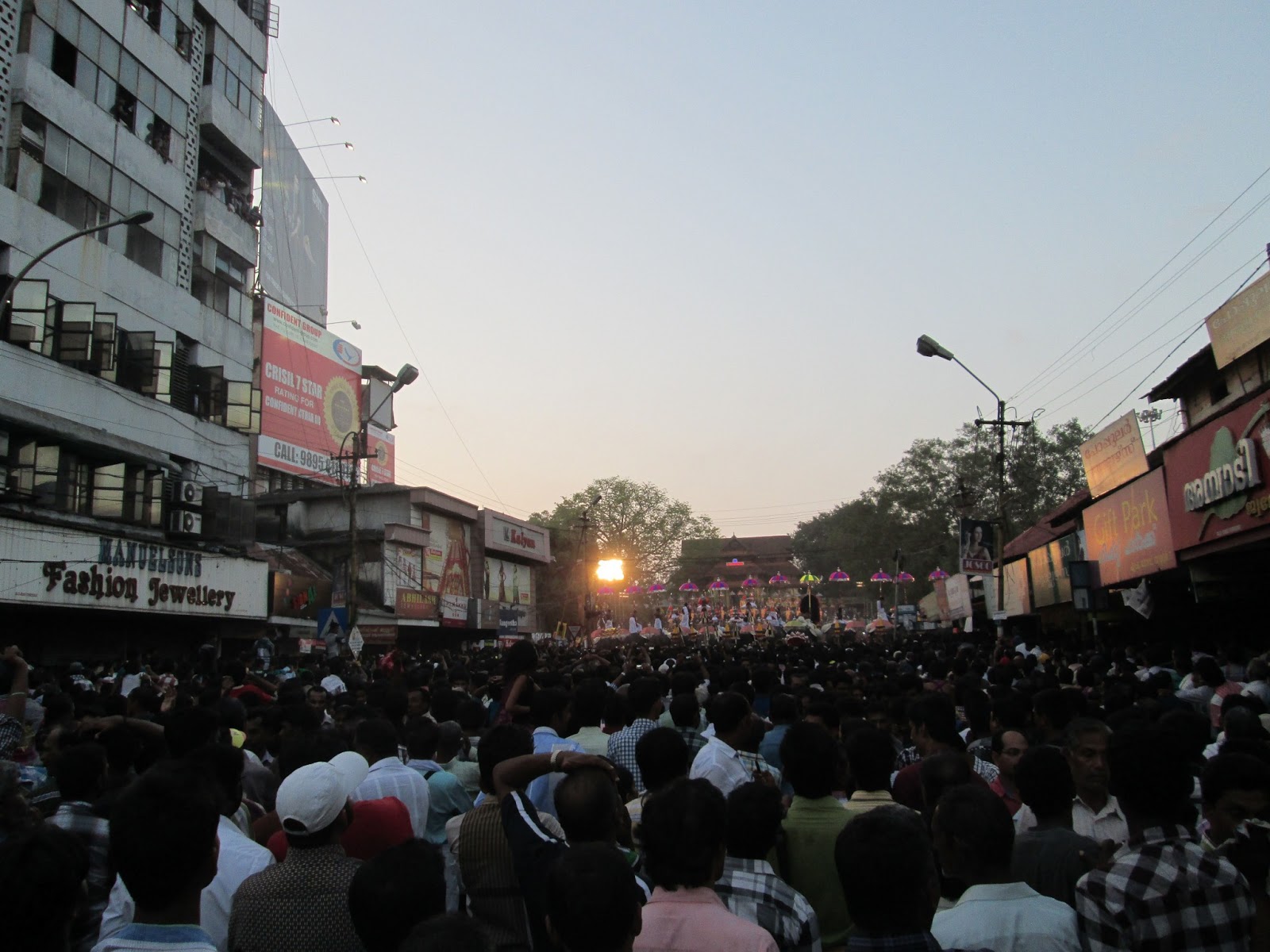 Thrissur Pooram, Kerala, India - Crowd , HD Wallpaper & Backgrounds