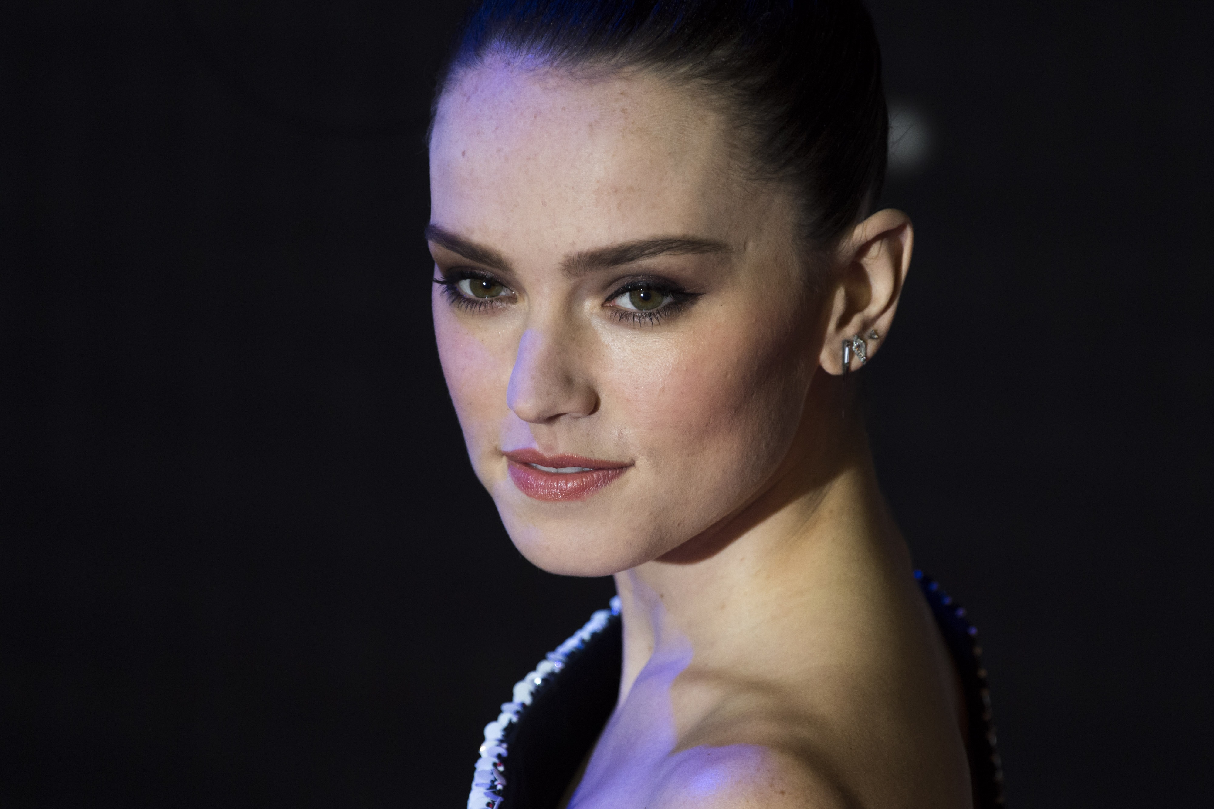 Daisy Ridley 4k - Daisy Ridley Wallpaper 4k , HD Wallpaper & Backgrounds