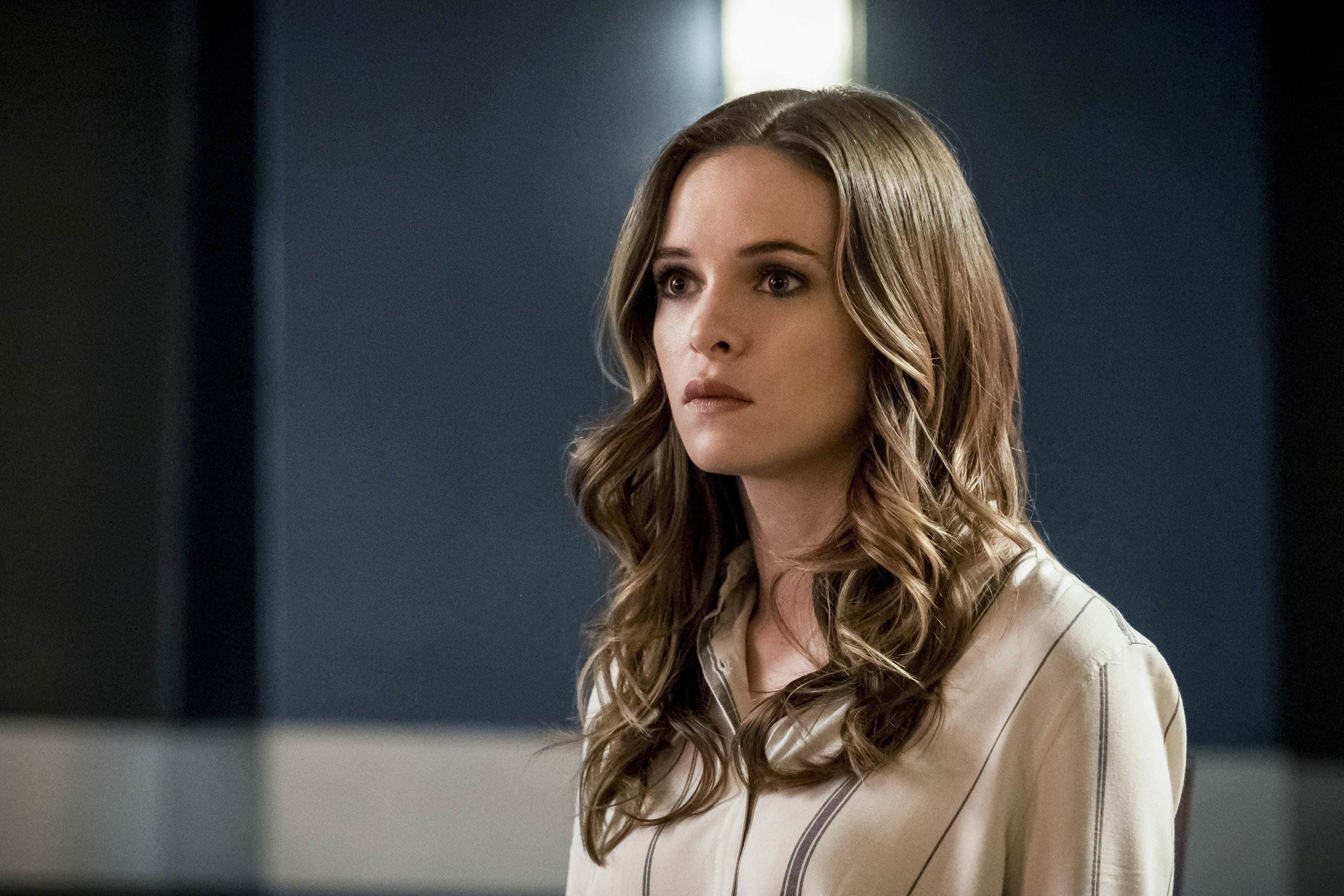 Danielle Panabaker In - Caitlin Snow , HD Wallpaper & Backgrounds