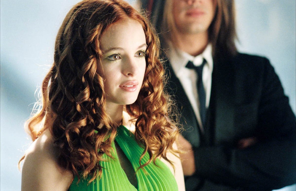 Danielle Panabaker Is Up For A 'sky High' Sequel - Danielle Panabaker , HD Wallpaper & Backgrounds