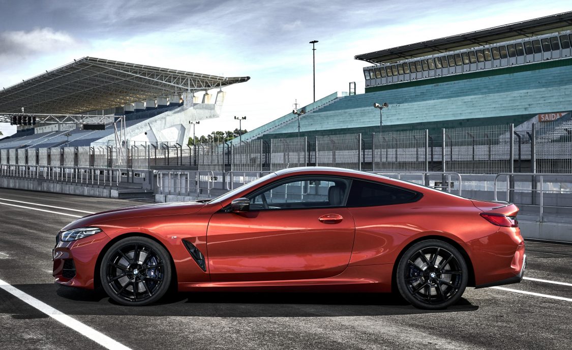 2019 Bmw 8 Series Coupe Side Hd Wallpapers - 2019 Bmw 8 Series Hd , HD Wallpaper & Backgrounds