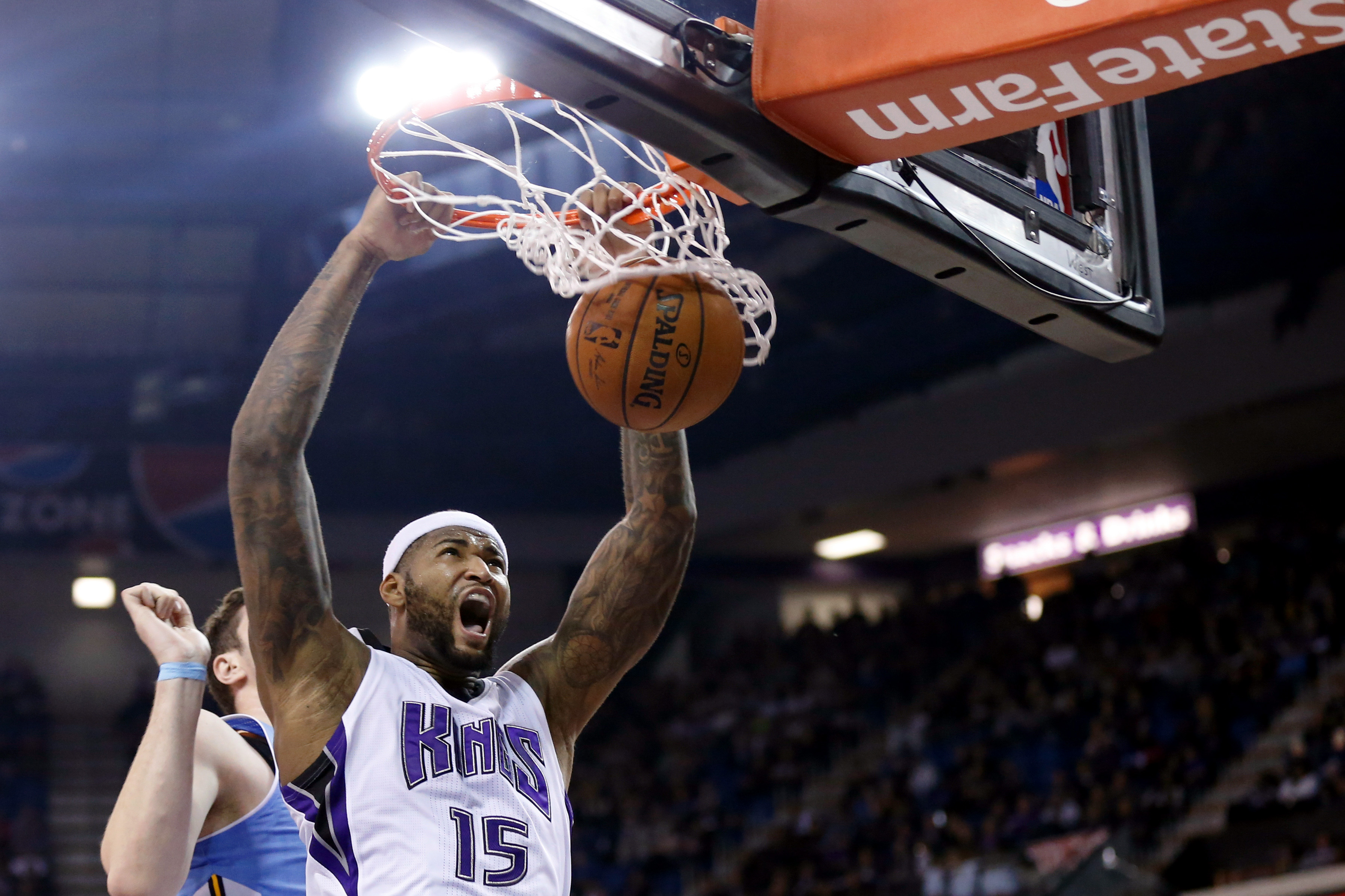 The Unfounded Fear Of The Boogie Man - Demarcus Cousins Dunk , HD Wallpaper & Backgrounds