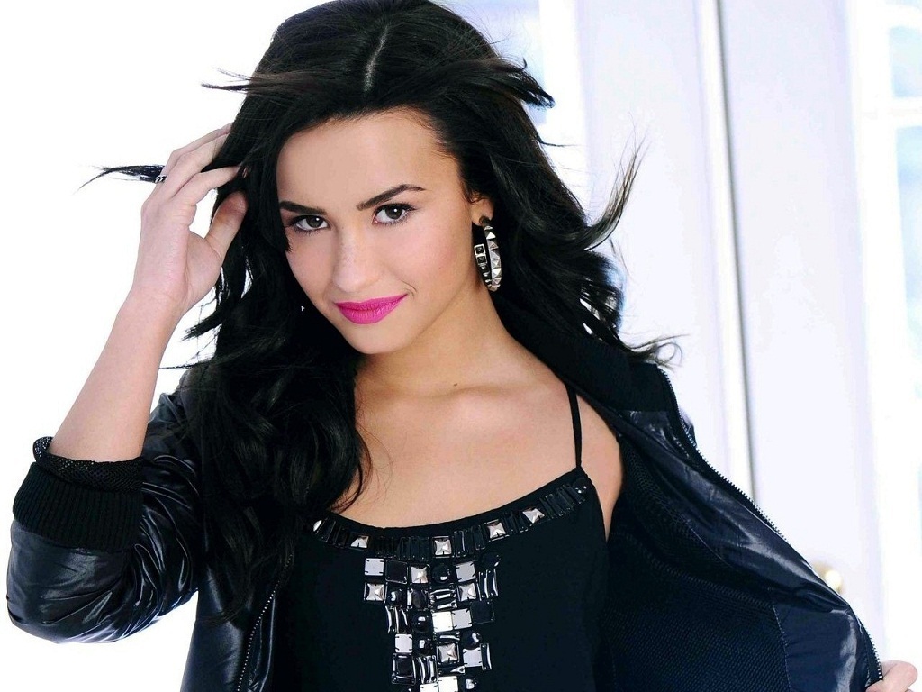 Demi Lovato Images For Mobile And Desktop - Demi Lovato Black Hair , HD Wallpaper & Backgrounds