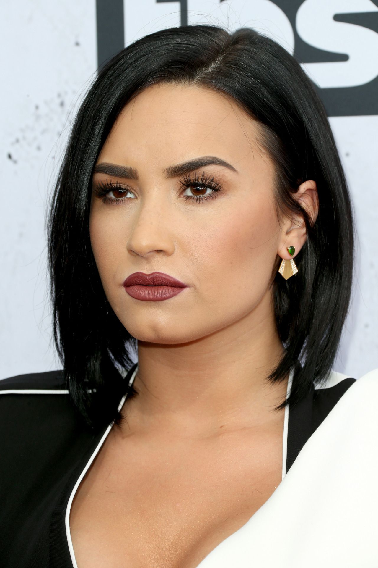 Demi Lovato Blonde Pink Hair Scenic Demi Lovato Hd Demi Lovato