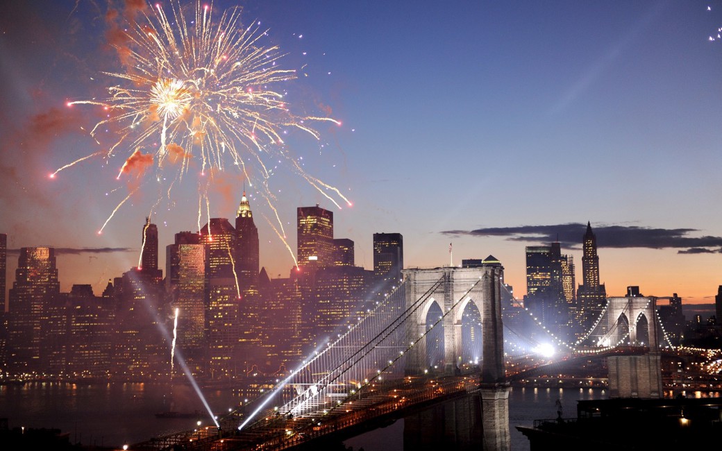 Fireworks England Holiday Fun - Fireworks New York City Background , HD Wallpaper & Backgrounds