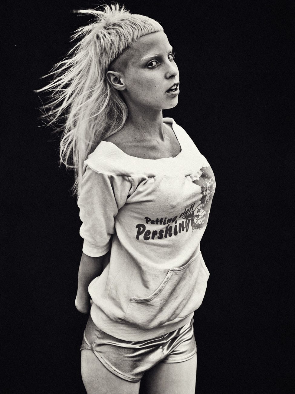Yolandi Visser - Die Antwoord (#1031158) - HD Wallpaper \u0026 Backgrounds  Download, image size:975x1300