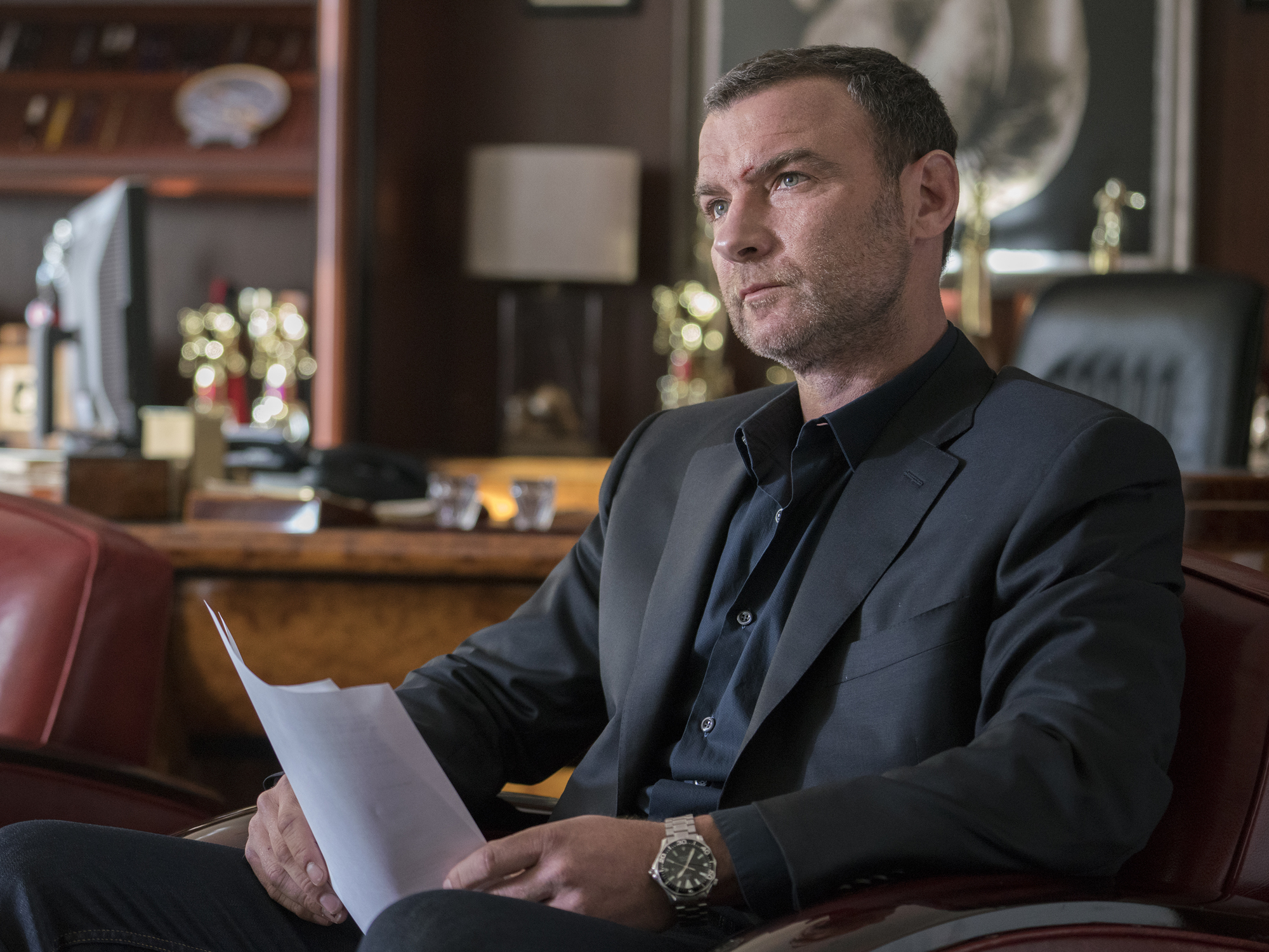 Ray Donovan Hd Wallpaper - Ray Donovan , HD Wallpaper & Backgrounds