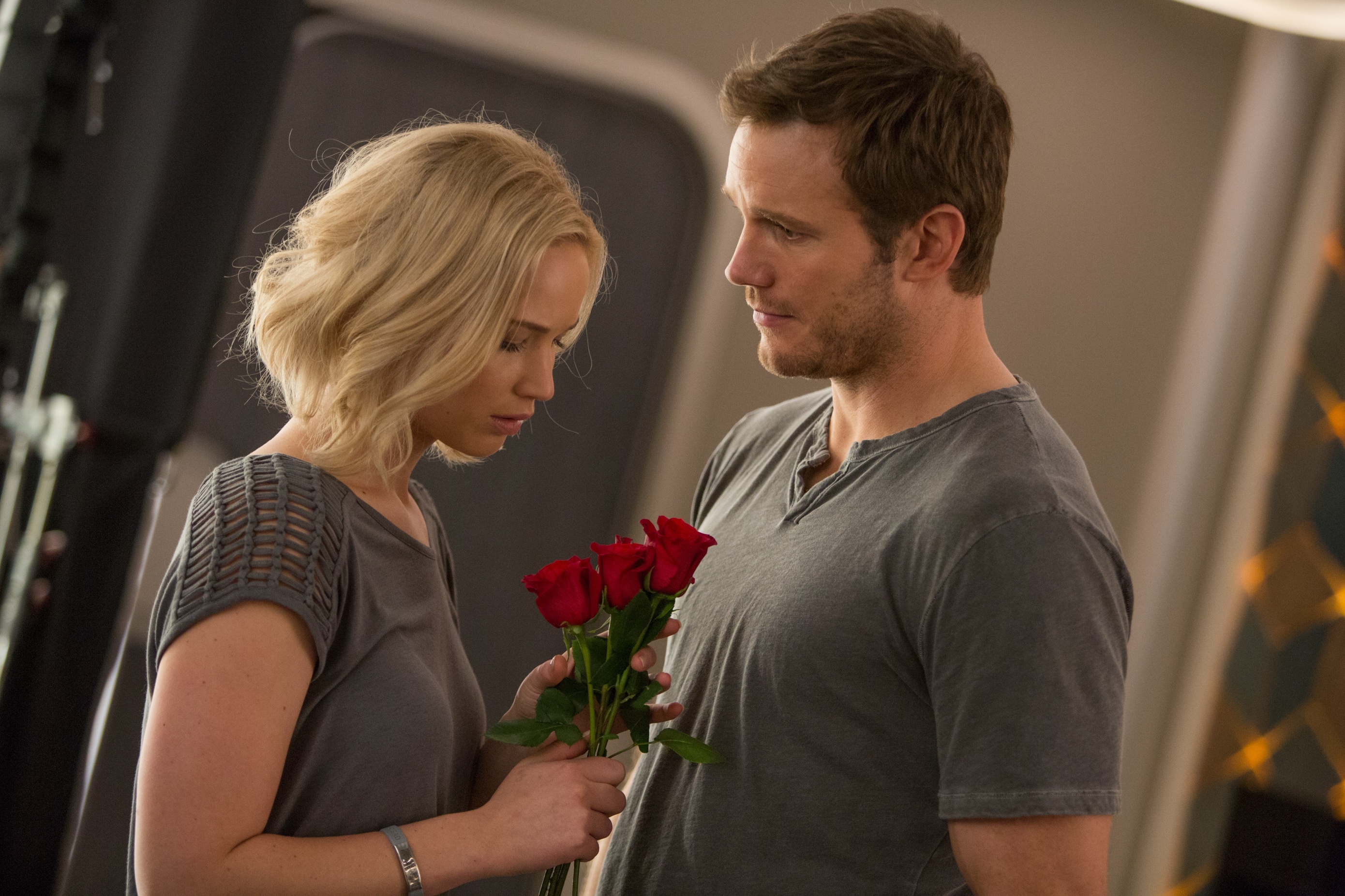 Passengers, Chris Pratt, Jennifer Lawrence - Passengers 2016 , HD Wallpaper & Backgrounds