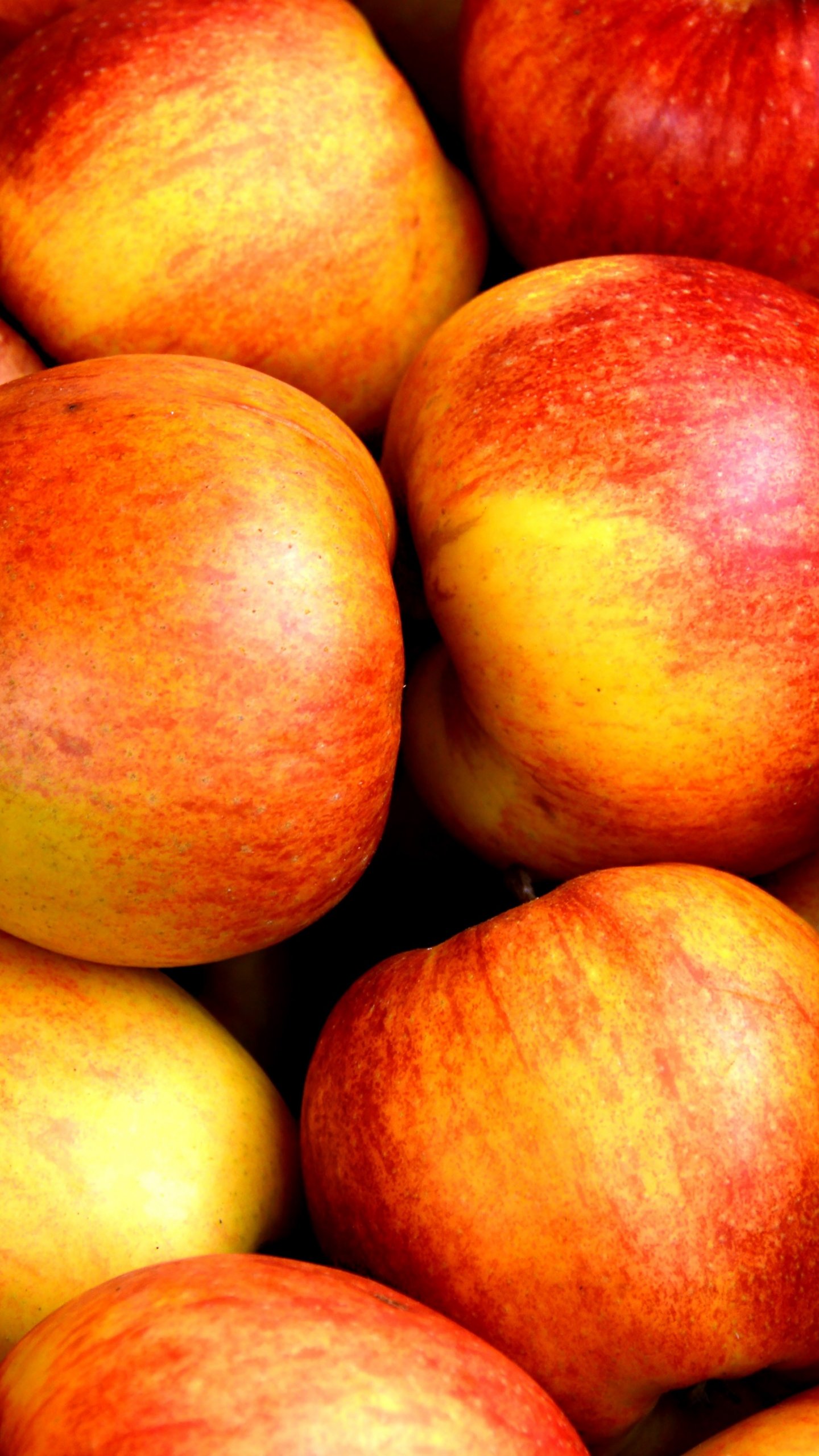 Fresh Crisp Apples - Food Wallpaper Hd Iphone , HD Wallpaper & Backgrounds