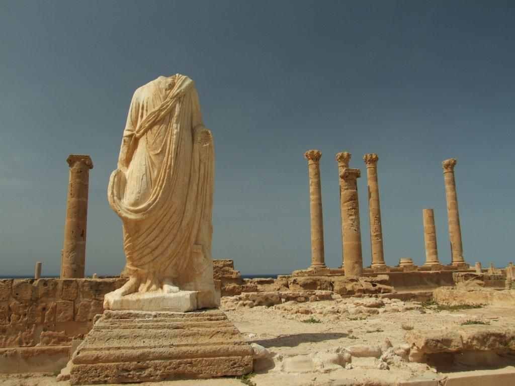 Cyrene Libya Ancient Ruins Greek Statues Sculpture - Sabratha Theatre , HD Wallpaper & Backgrounds