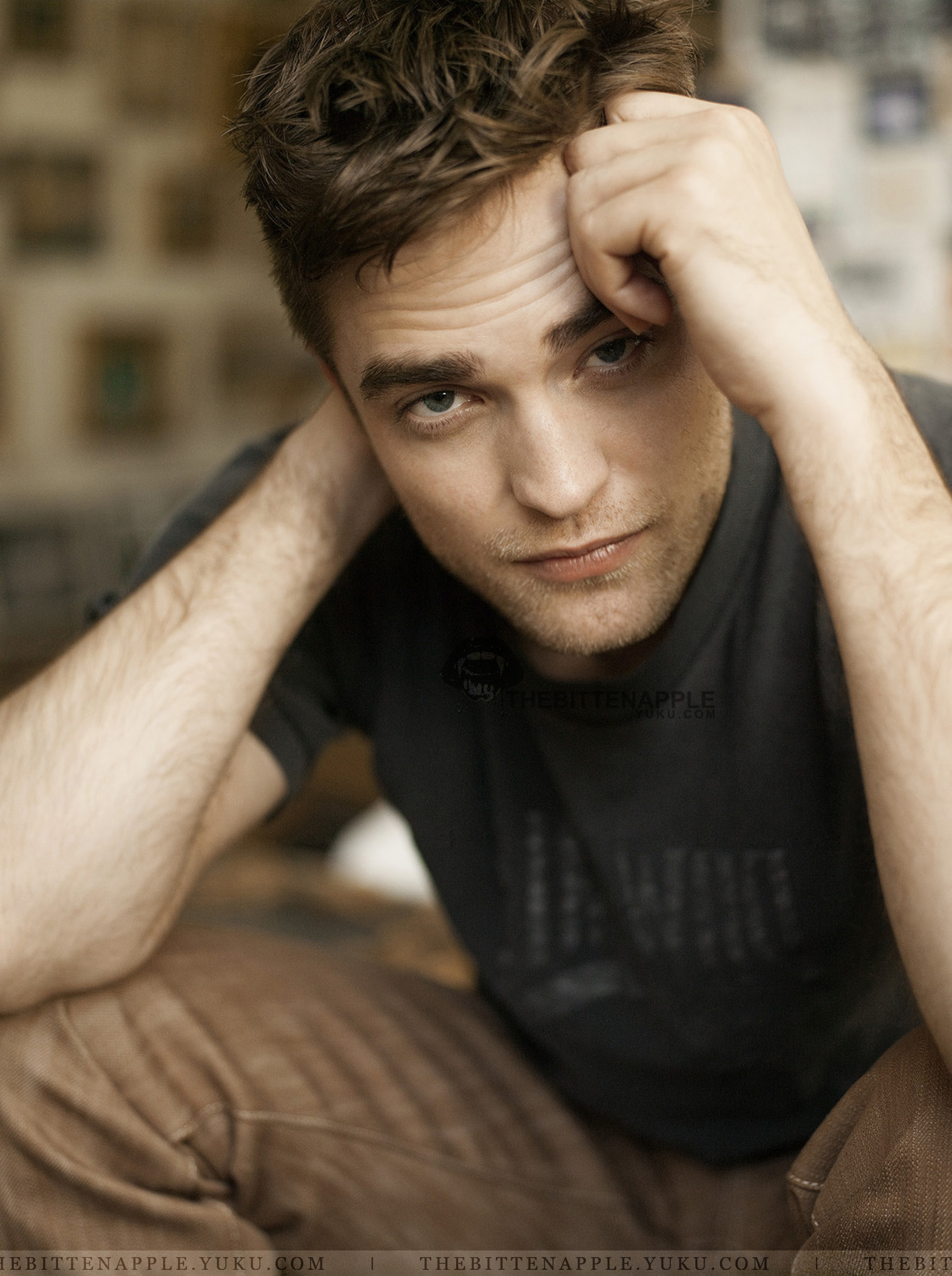 Continue Reading » - Del Actor Robert Pattinson , HD Wallpaper & Backgrounds