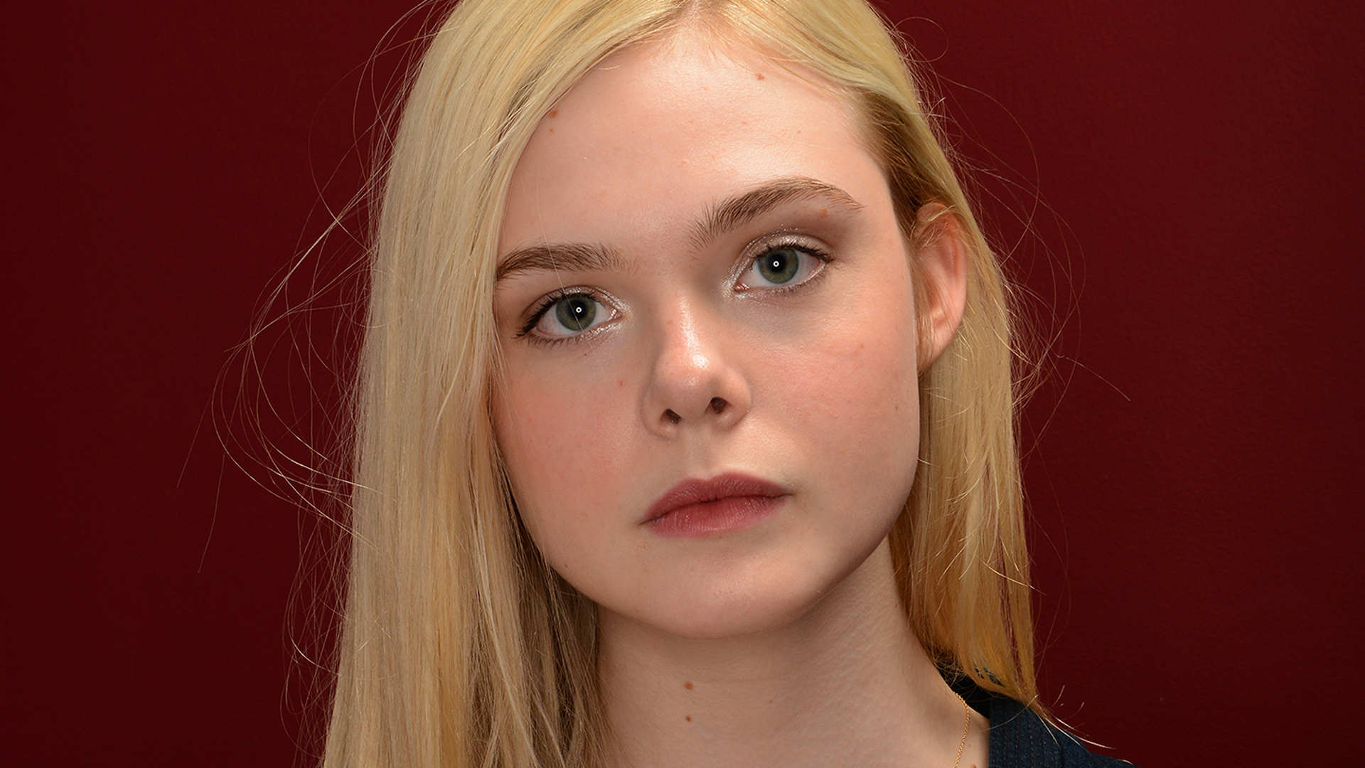 Elle Fanning Hd Wallpaper - Elle Fanning , HD Wallpaper & Backgrounds