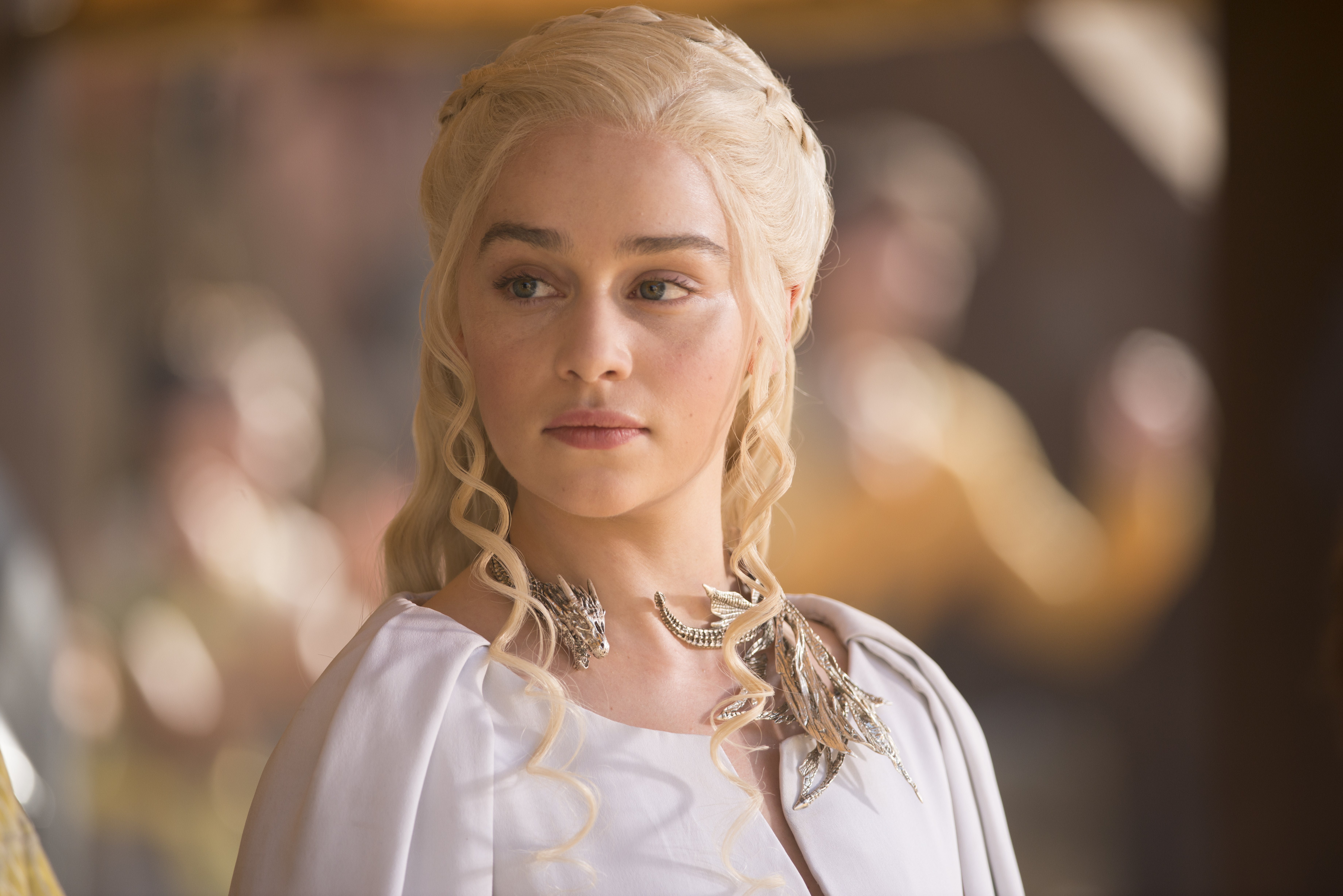 Emilia Clarke As Daenerys Targaryean Hd Wallpaper - Emilia Clarke Got , HD Wallpaper & Backgrounds