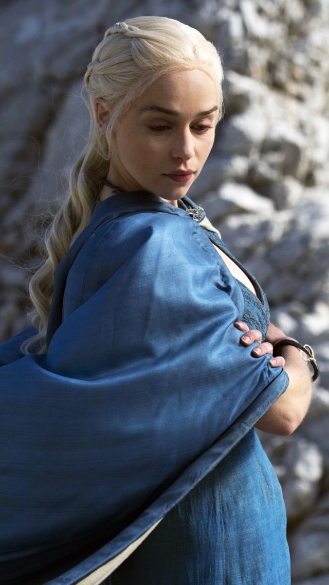 Daenerys Targaryen In Game Of Thrones - Daenerys Targaryen Wallpaper Iphone , HD Wallpaper & Backgrounds