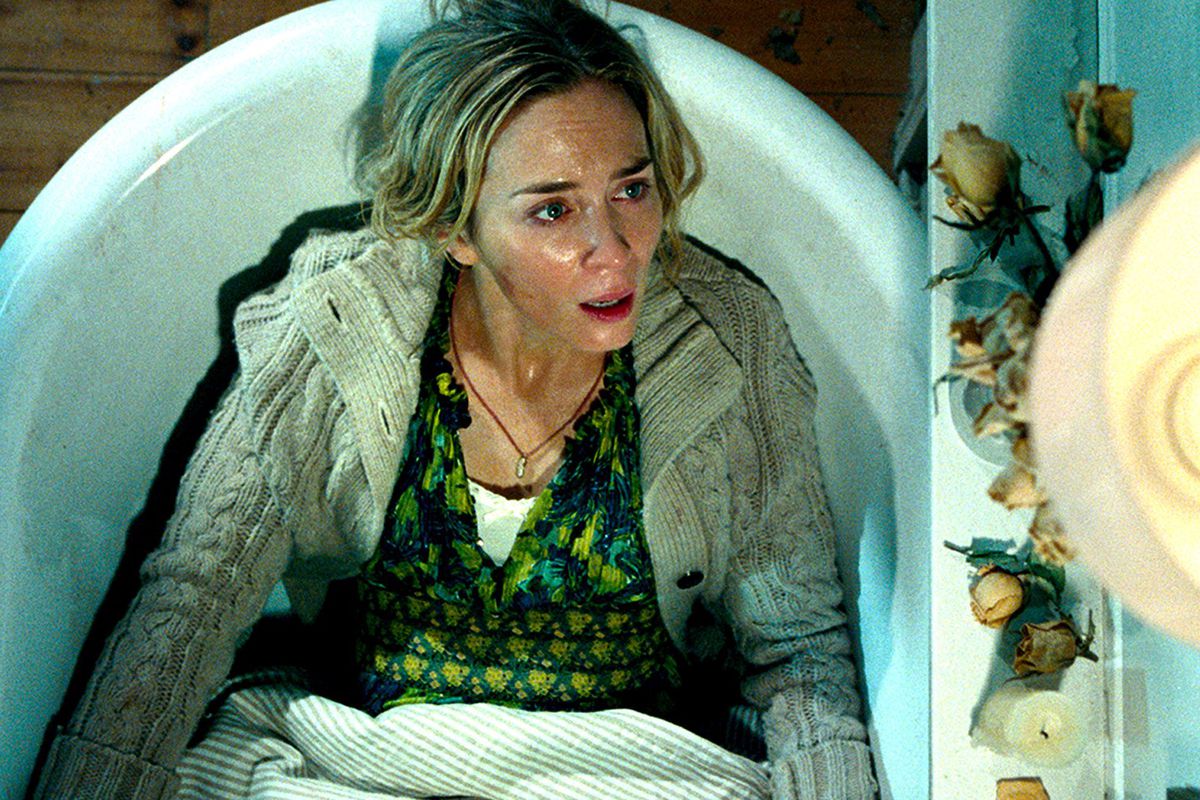 A Quiet Place Emily Blunt Hd Wallpaper - Movies Similar To Bird Box , HD Wallpaper & Backgrounds