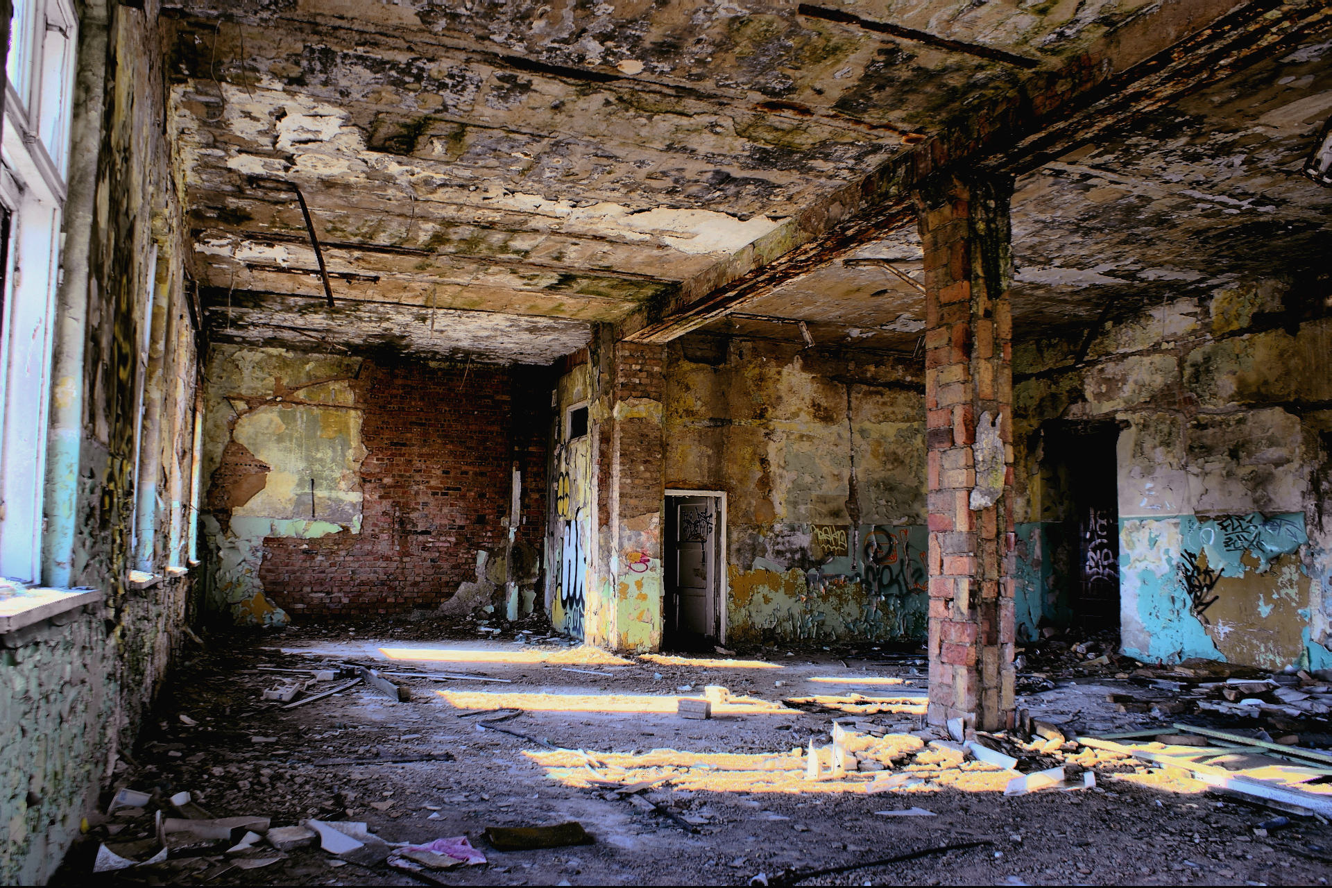 Empty Room - Abandoned City Wallpaper Hd , HD Wallpaper & Backgrounds
