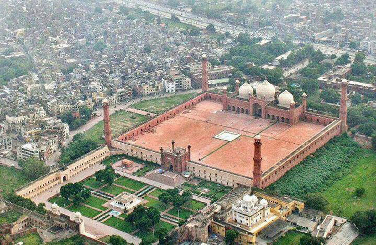 Wallpaper In Lahore - Biggest Mosque Of The World , HD Wallpaper & Backgrounds