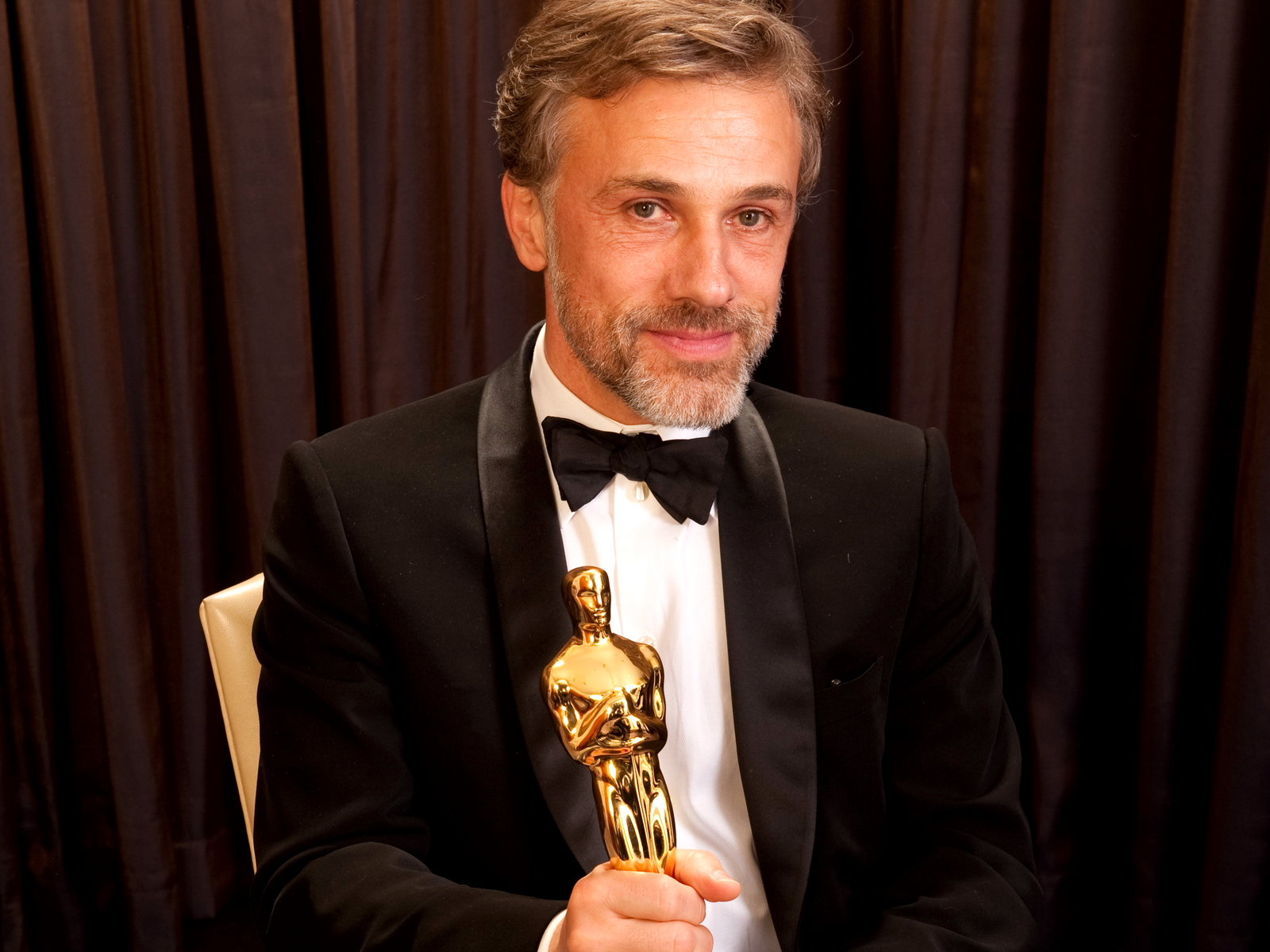 Christoph Waltz Wallpaper - Christoph Waltz Oscar , HD Wallpaper & Backgrounds