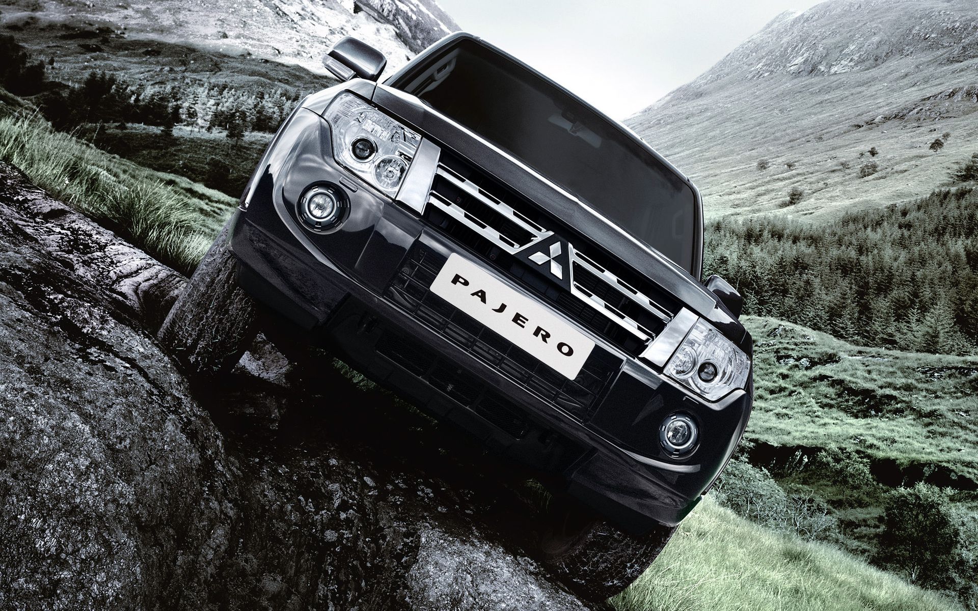 Users Who Have Seen This Wallpaper Have Also Seen - Mitsubishi Pajero , HD Wallpaper & Backgrounds