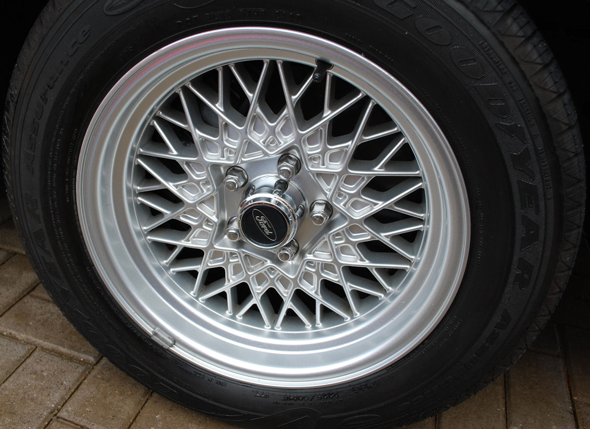 Detailed Tire & Wheel - 225 50 16 Vs 245 45 16 , HD Wallpaper & Backgrounds