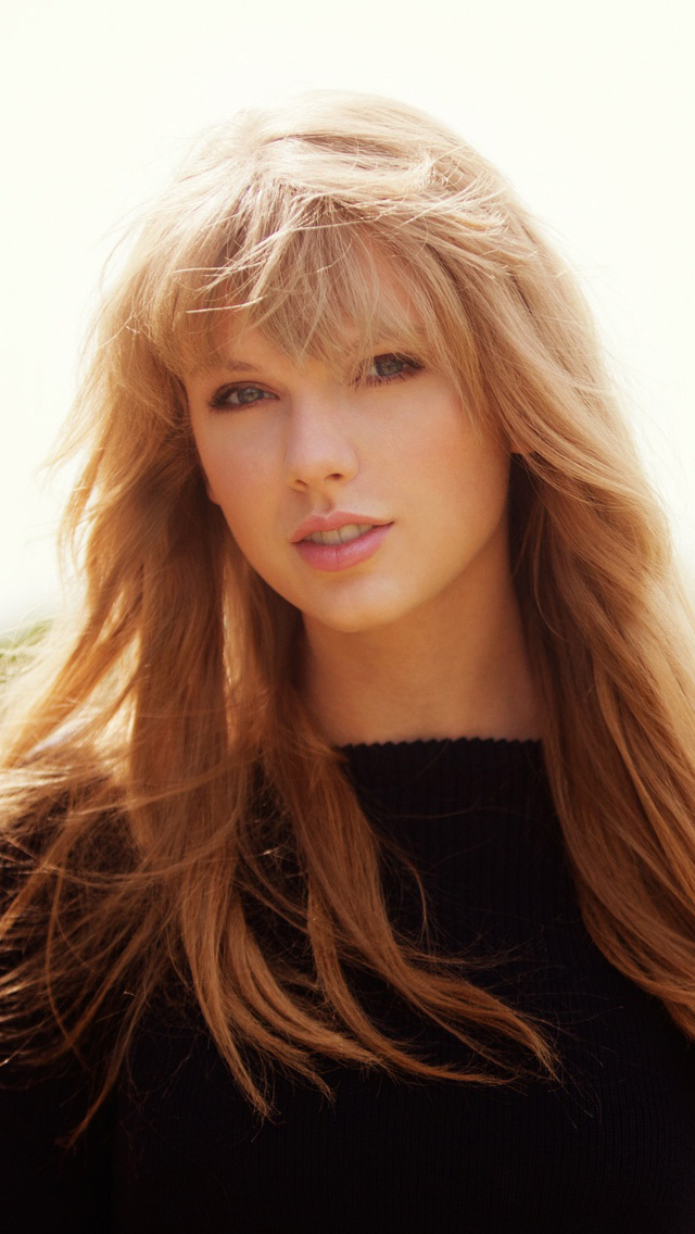 Category - Girls - Taylor Swift Very Long Hair , HD Wallpaper & Backgrounds