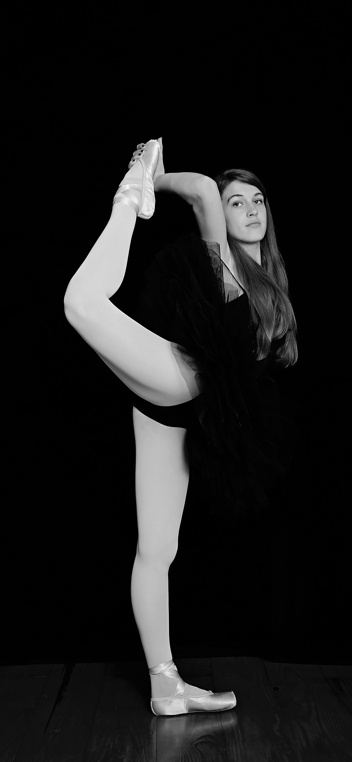 Dark Gymnastic Girl Iphone X Wallpaper - Mujeres Bailarinas De Ballet , HD Wallpaper & Backgrounds