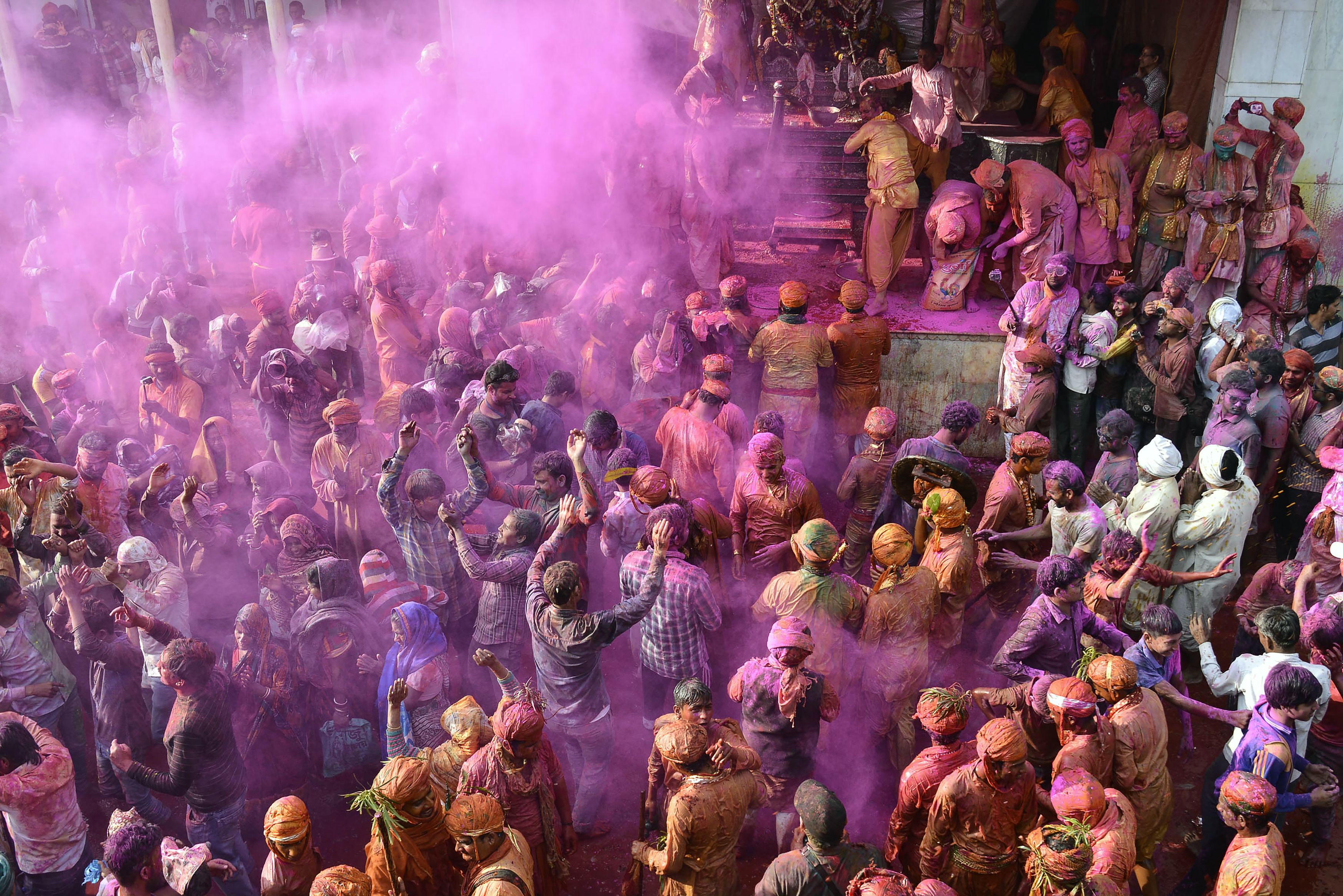 Go To Image - Holi Festival 2017 , HD Wallpaper & Backgrounds