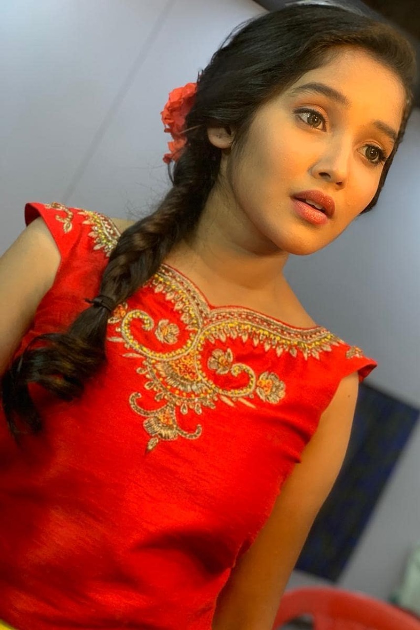 1 Min Read - Anikha Surendran Hot Memes , HD Wallpaper & Backgrounds