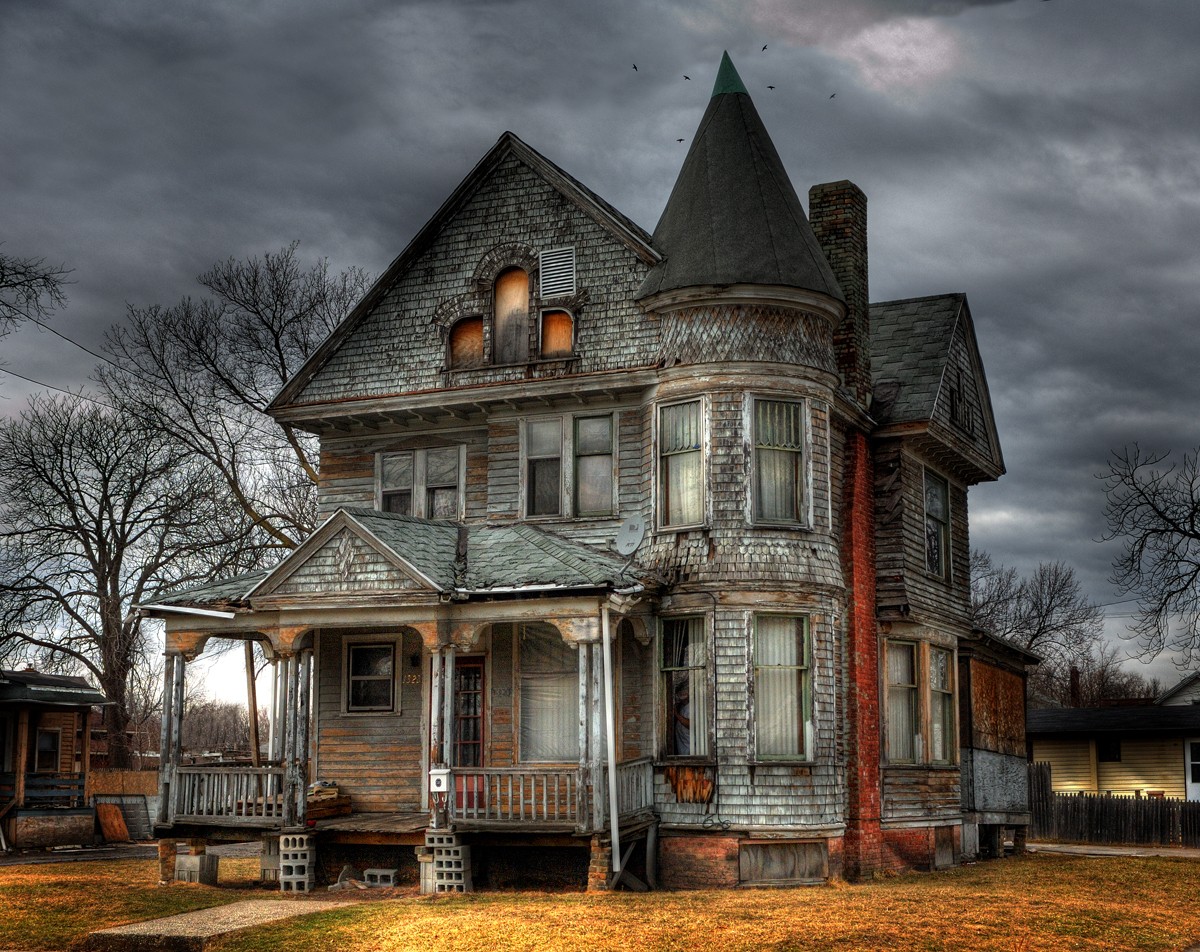 Haunted House Spooky Sky Dark Old Trees Free Download - Old House , HD Wallpaper & Backgrounds