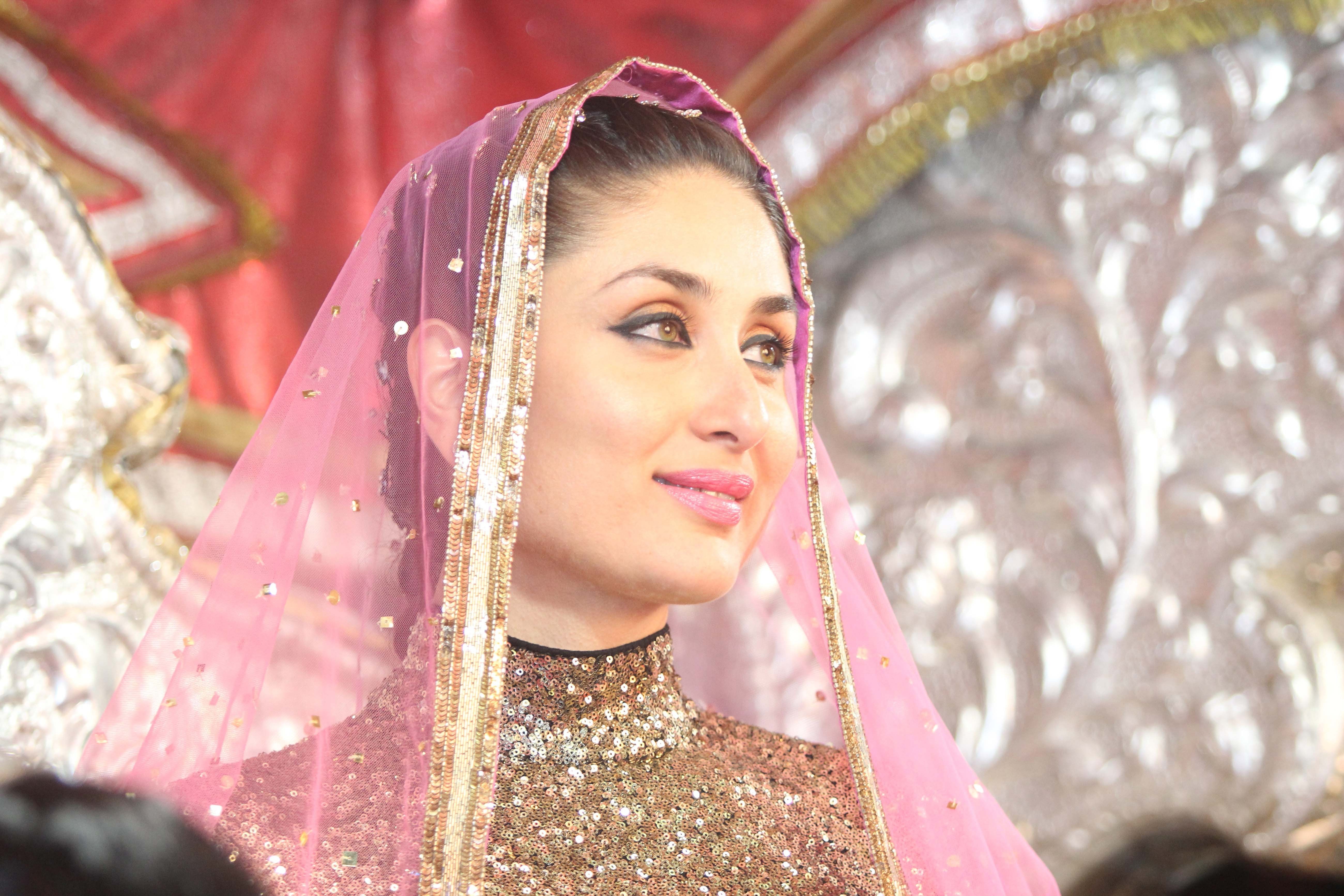 Kareena Kapoor In Bridal Wear High Definition Wallpapers - Kareena Kapoor Bridal , HD Wallpaper & Backgrounds