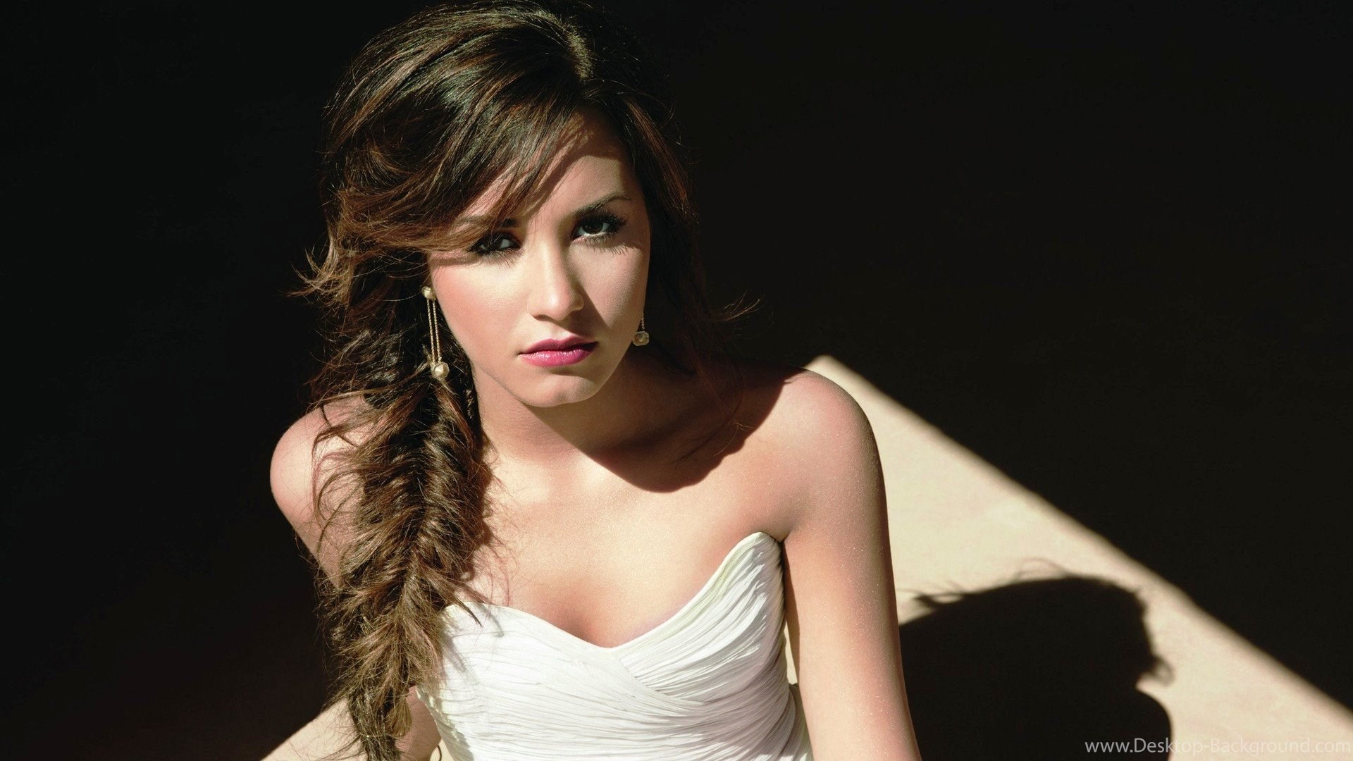 Popular - Demi Lovato Wallpapers Hd , HD Wallpaper & Backgrounds