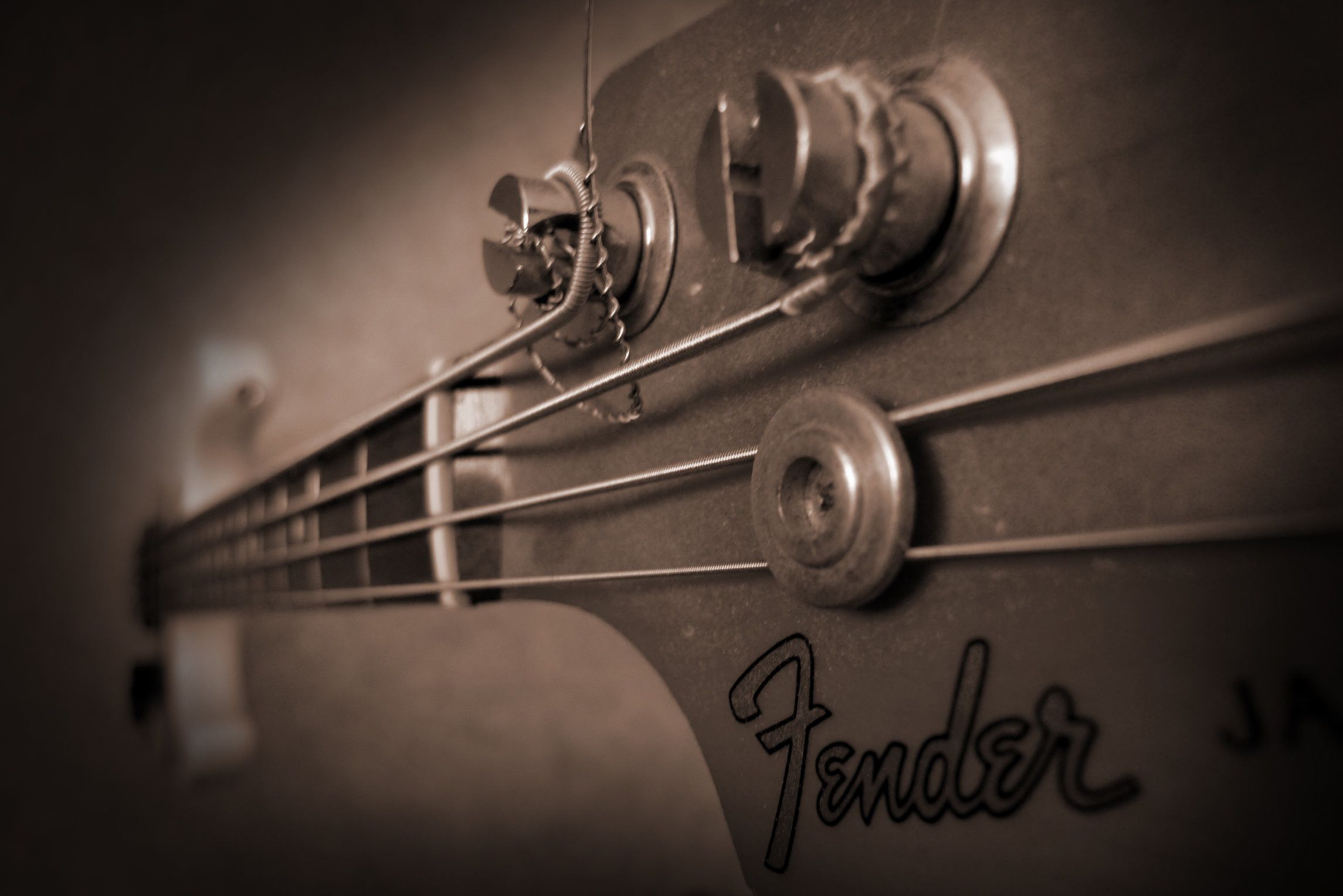 Fender Logo Black Wallpaper Widescreen Desktop Hd Background - Fender Jazz Bass Art , HD Wallpaper & Backgrounds