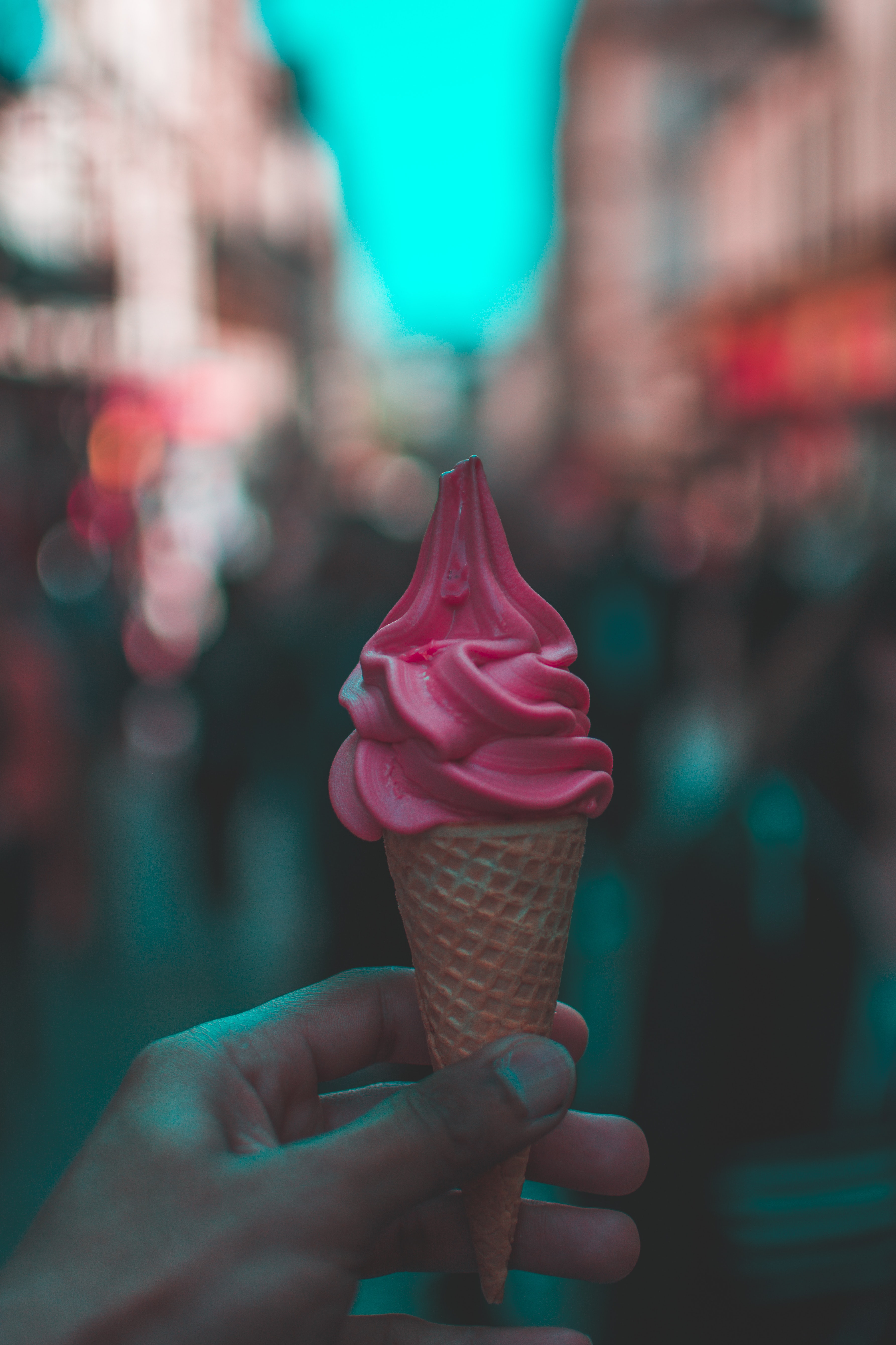 Chocolate Ice Cream On Cone - Ice Cream , HD Wallpaper & Backgrounds