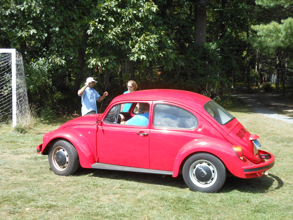 Smaginnis11565 El Vocho Rojo Y Negro - Volkswagen Beetle , HD Wallpaper & Backgrounds