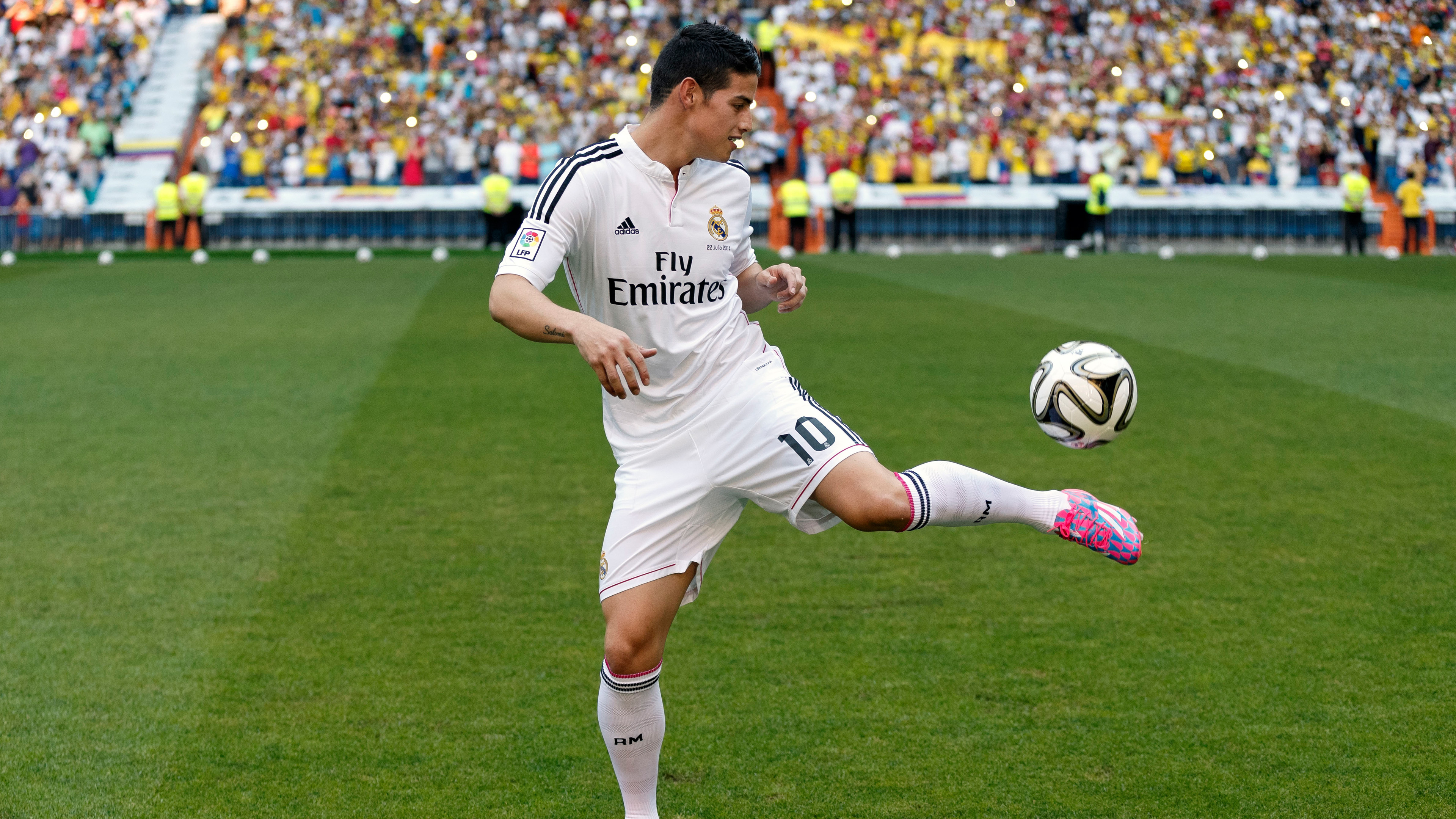 James Rodriguez Football Player Wallpaper - Hd Photo Football Player , HD Wallpaper & Backgrounds